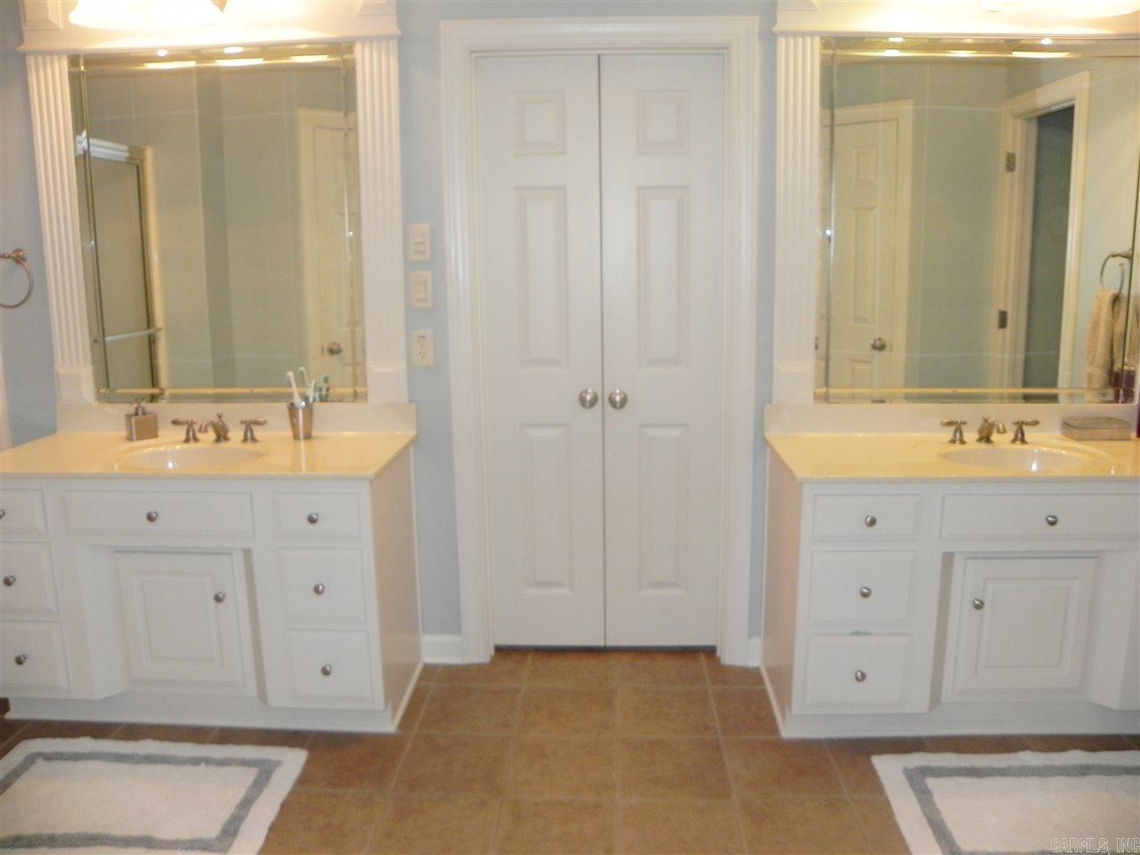 COUNTRY CLUB OF ARK THE - Residential