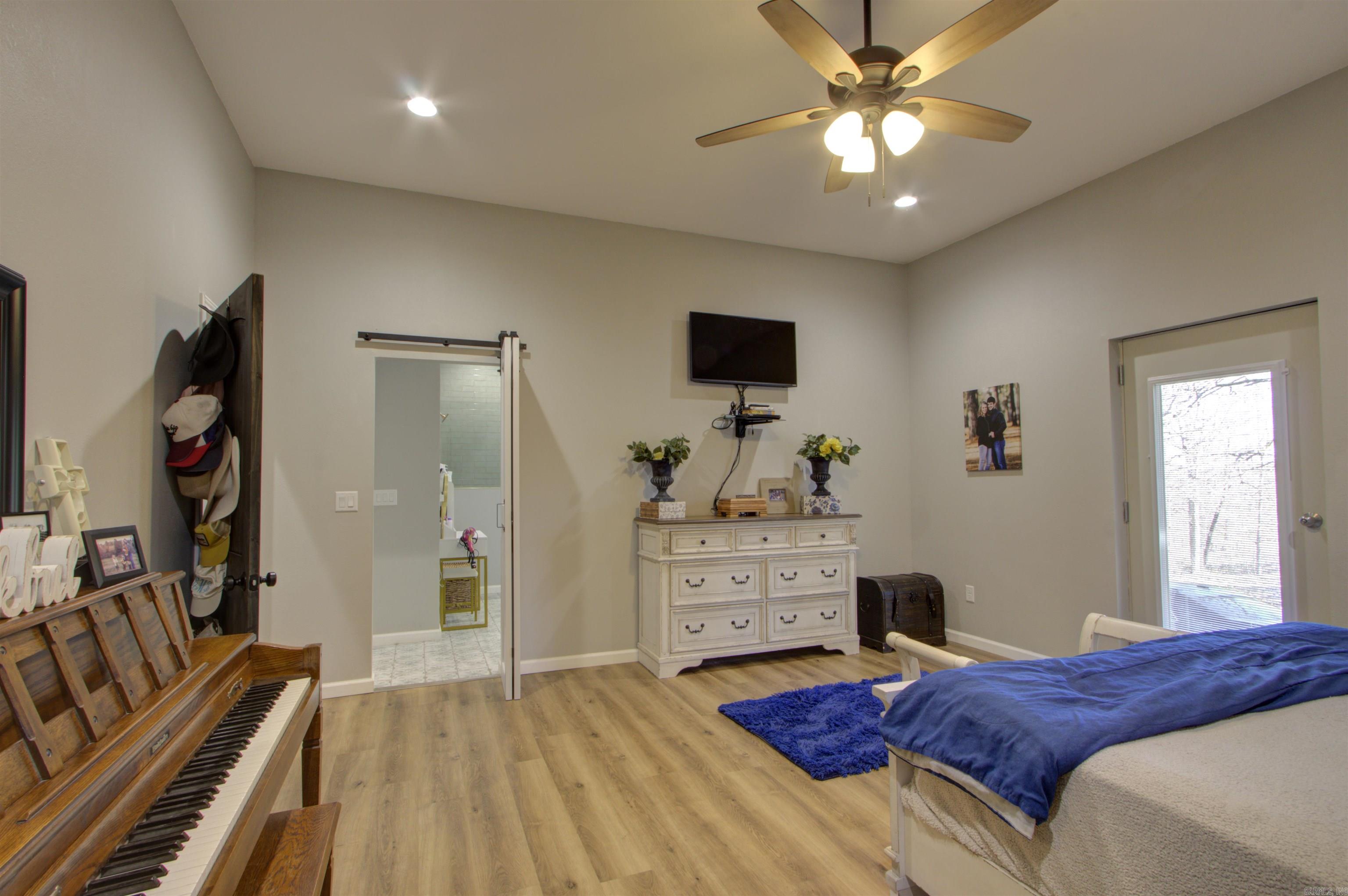 OAK RIDGE ESTATES - Residential