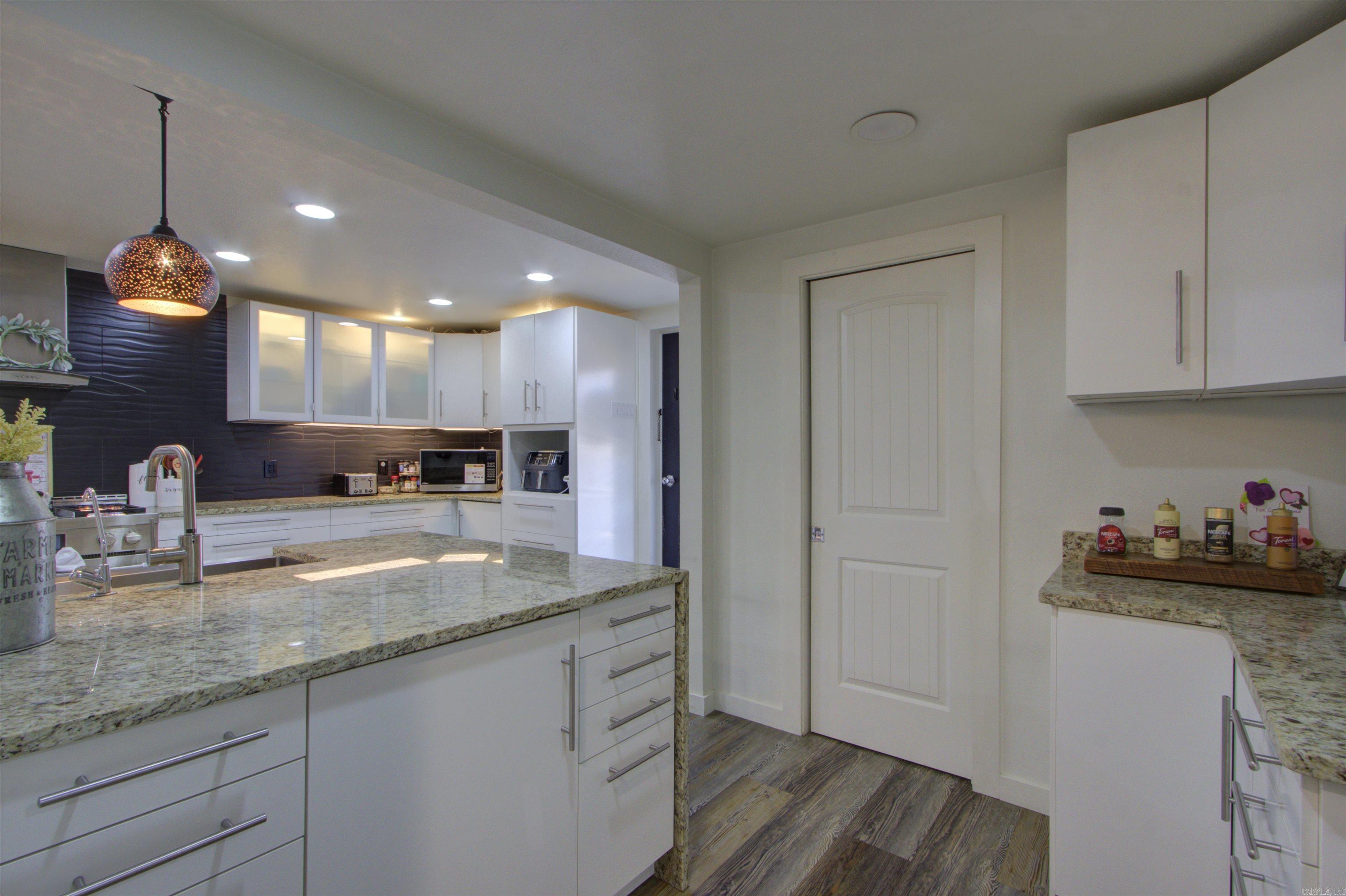 OAK RIDGE ESTATES - Residential