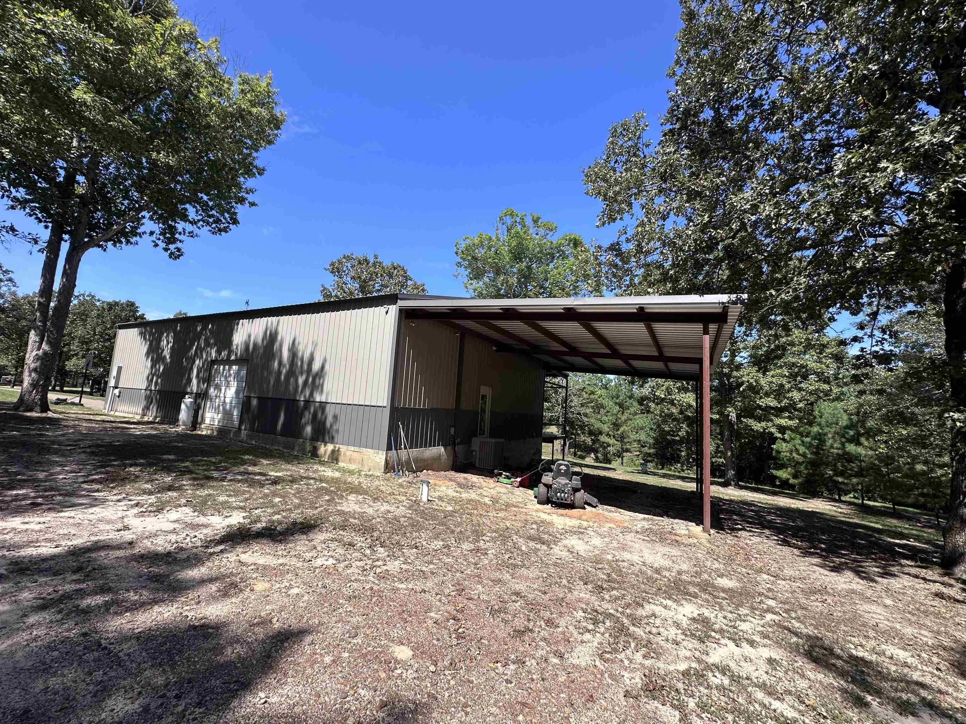 OAK RIDGE ESTATES - Residential