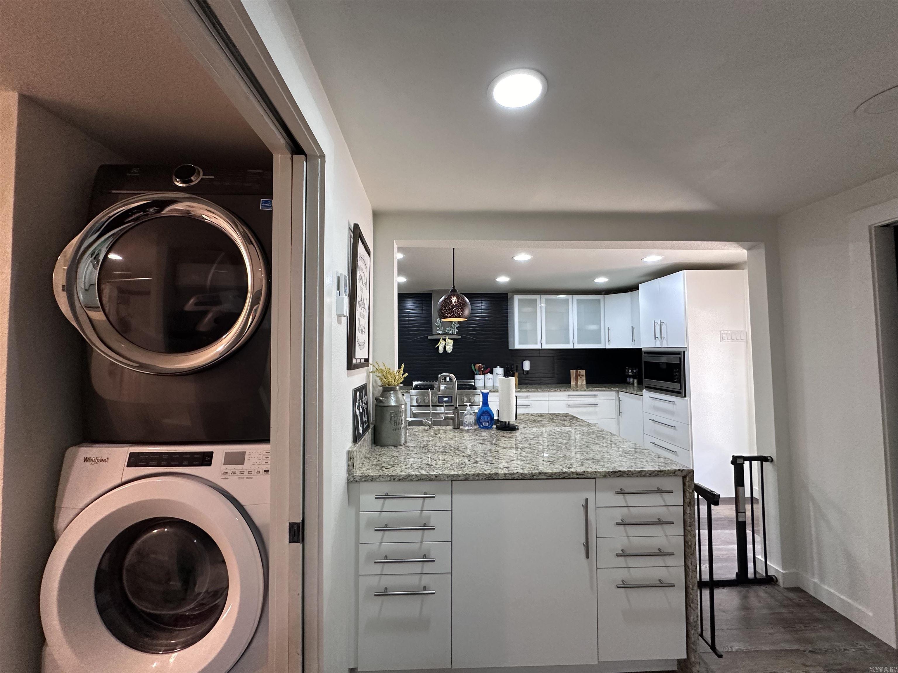 OAK RIDGE ESTATES - Residential