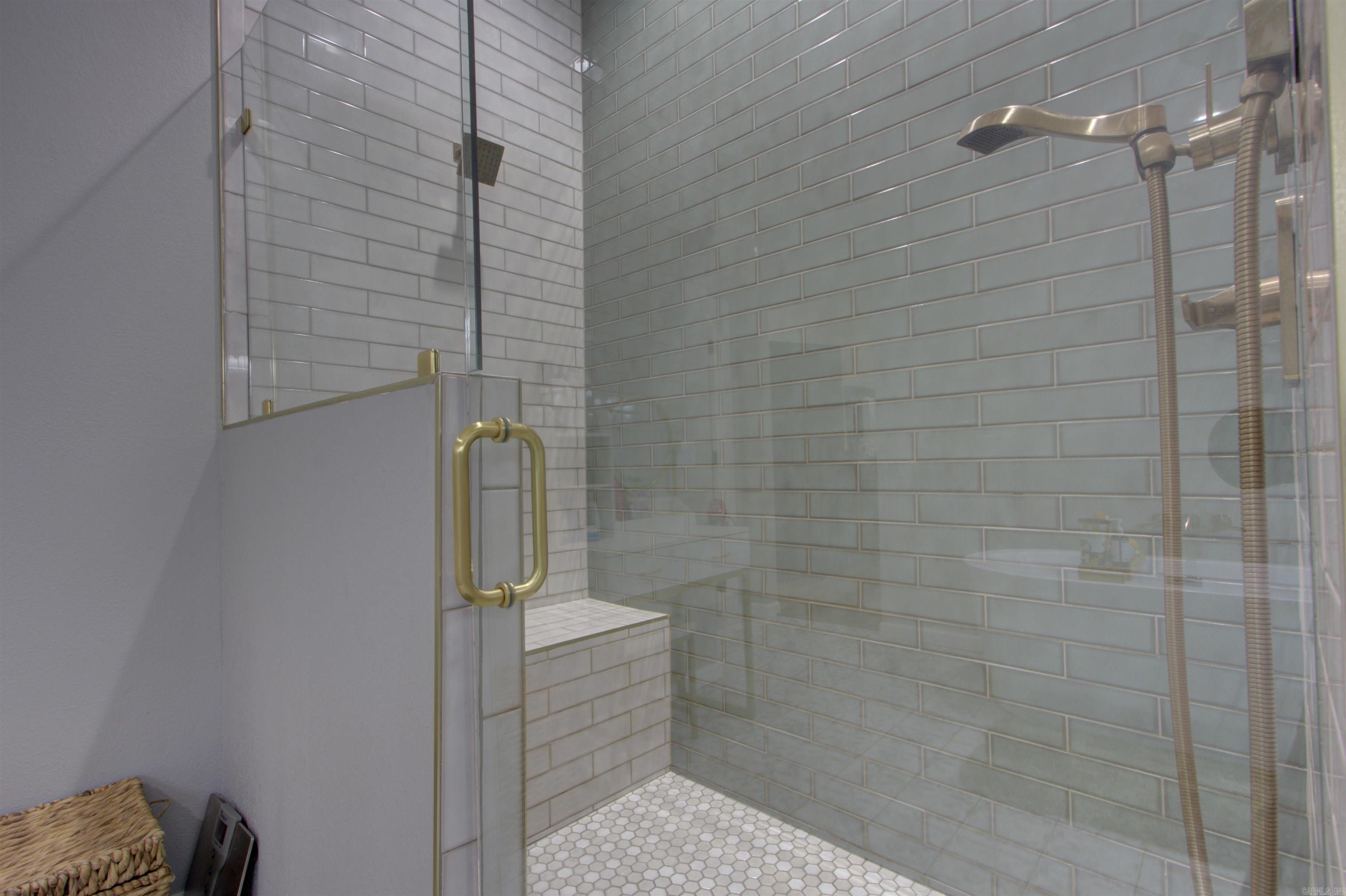 OAK RIDGE ESTATES - Residential