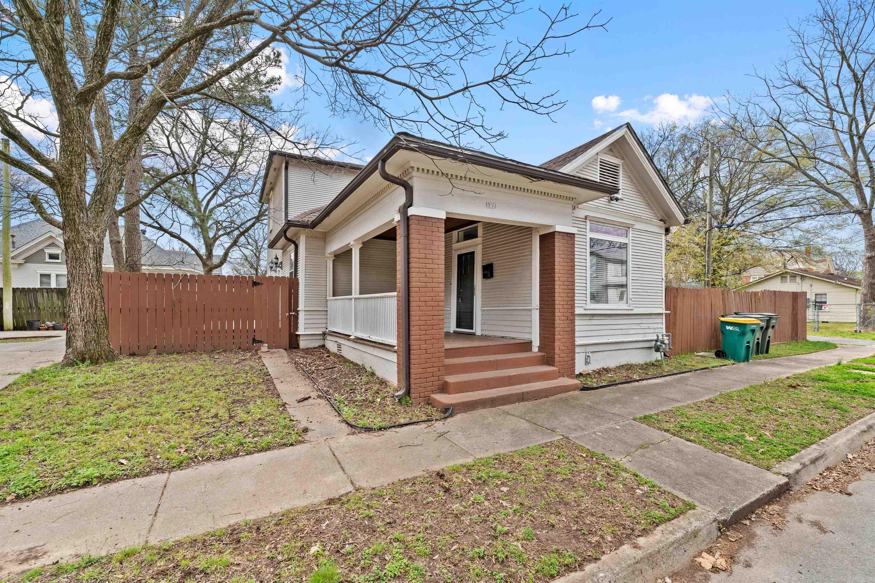 Weldon E Wrights - Residential