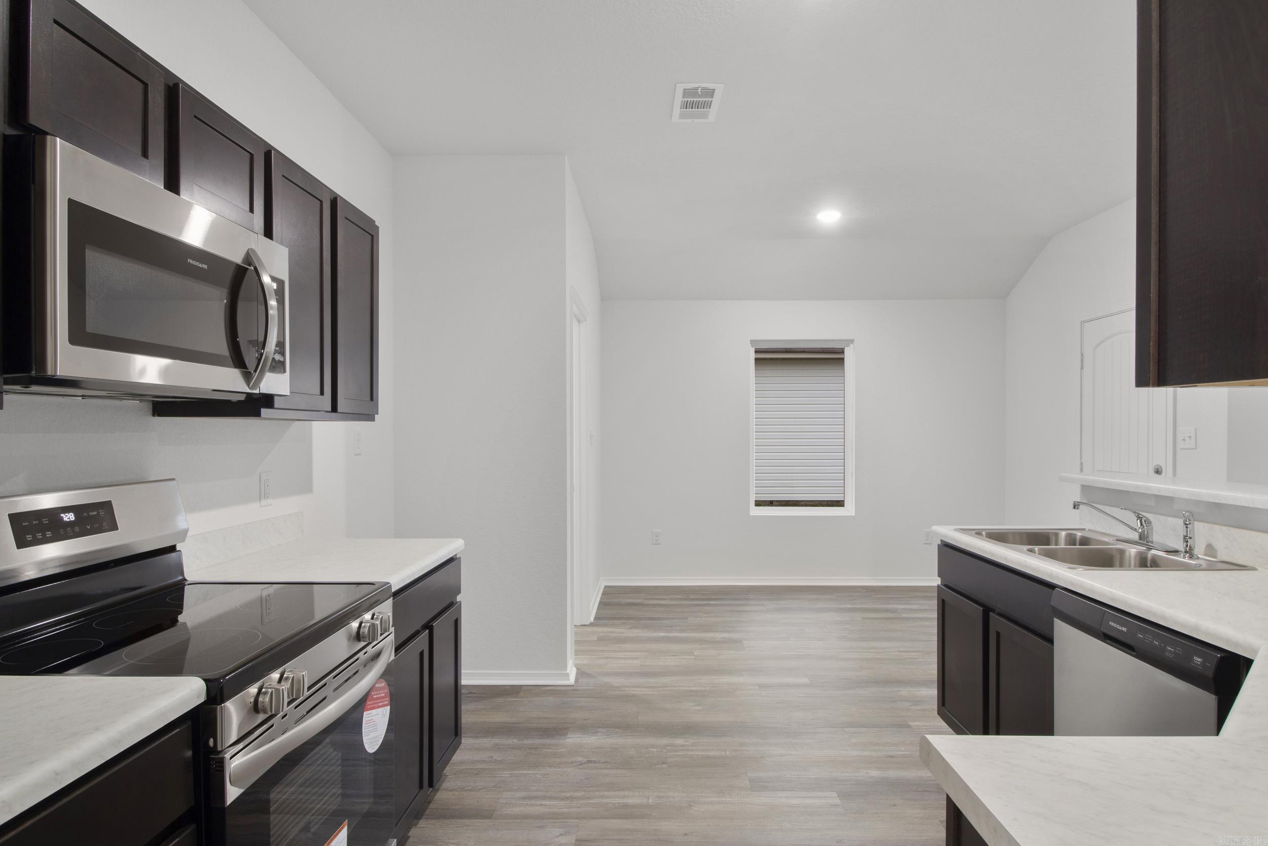 HILL FARM - Residential