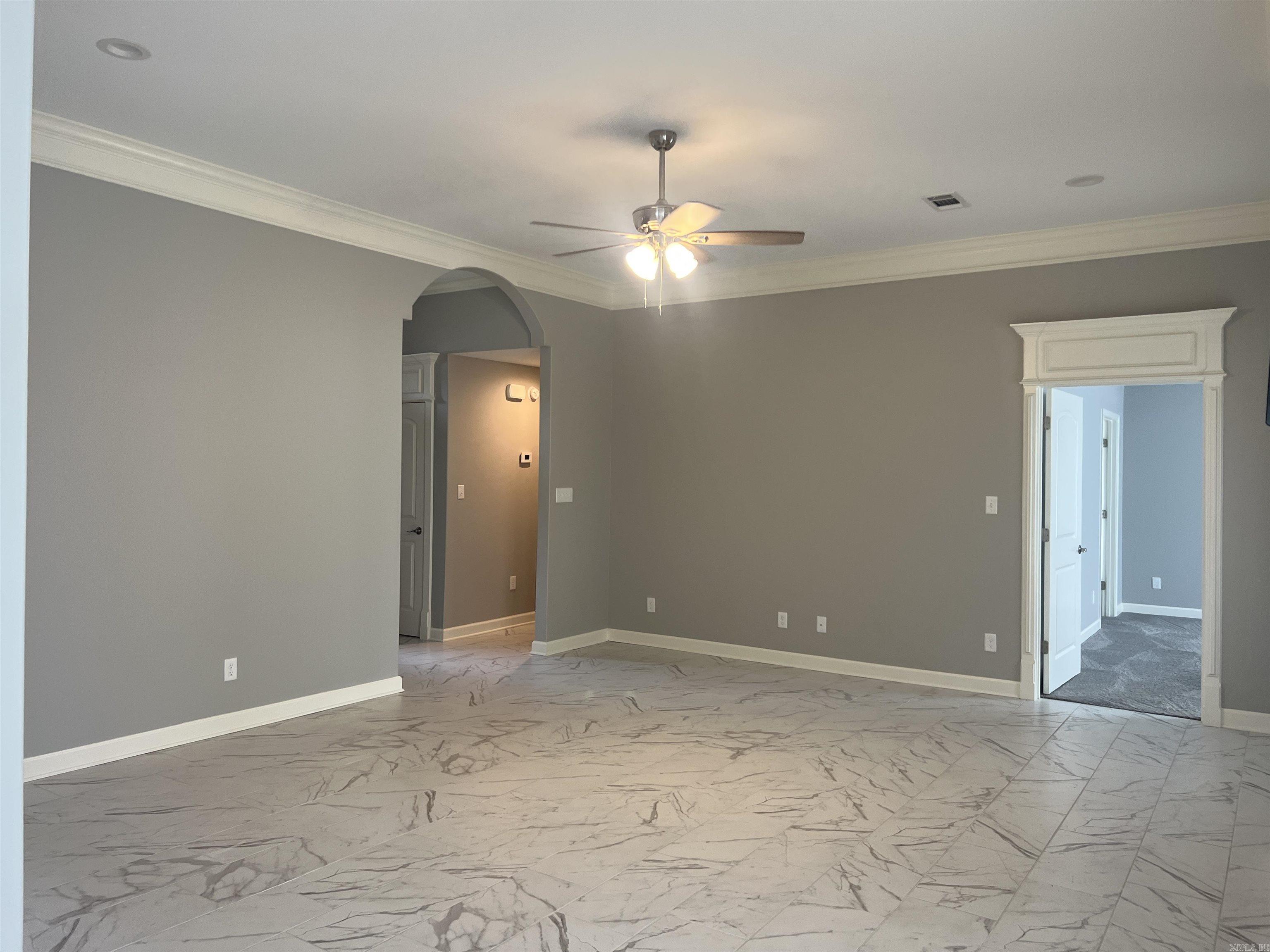 DANIELS OAKS - Residential