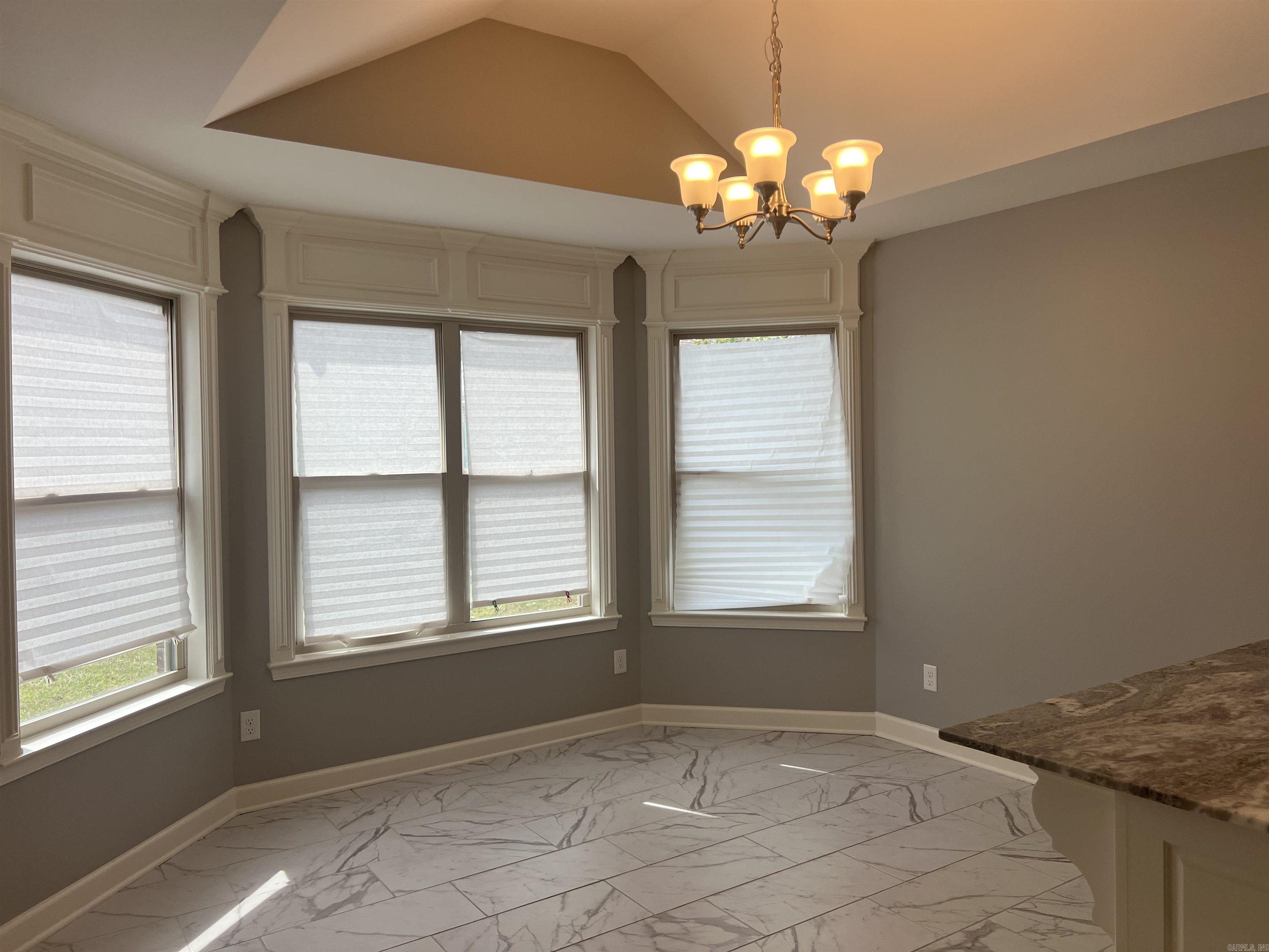 DANIELS OAKS - Residential