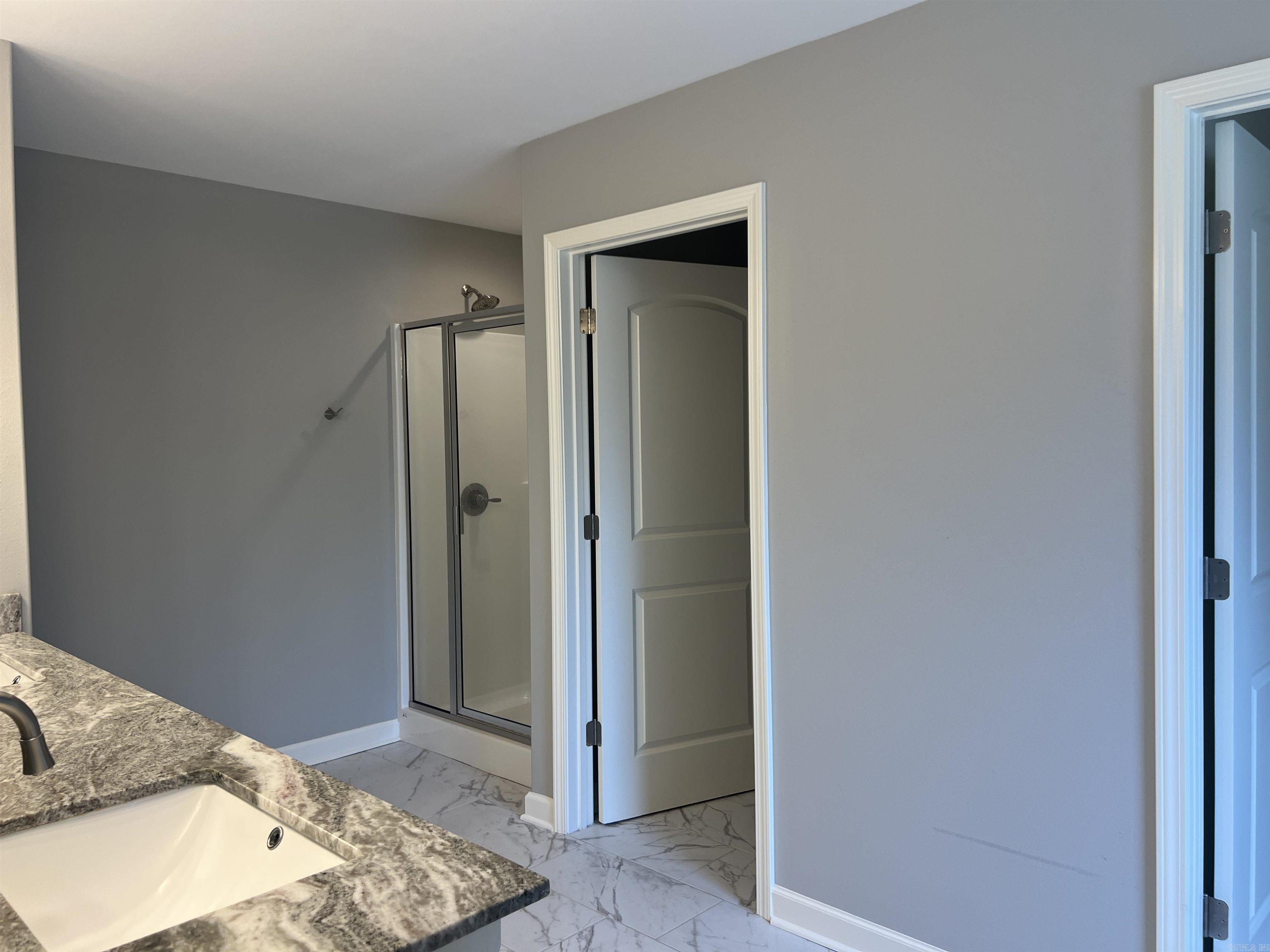 DANIELS OAKS - Residential