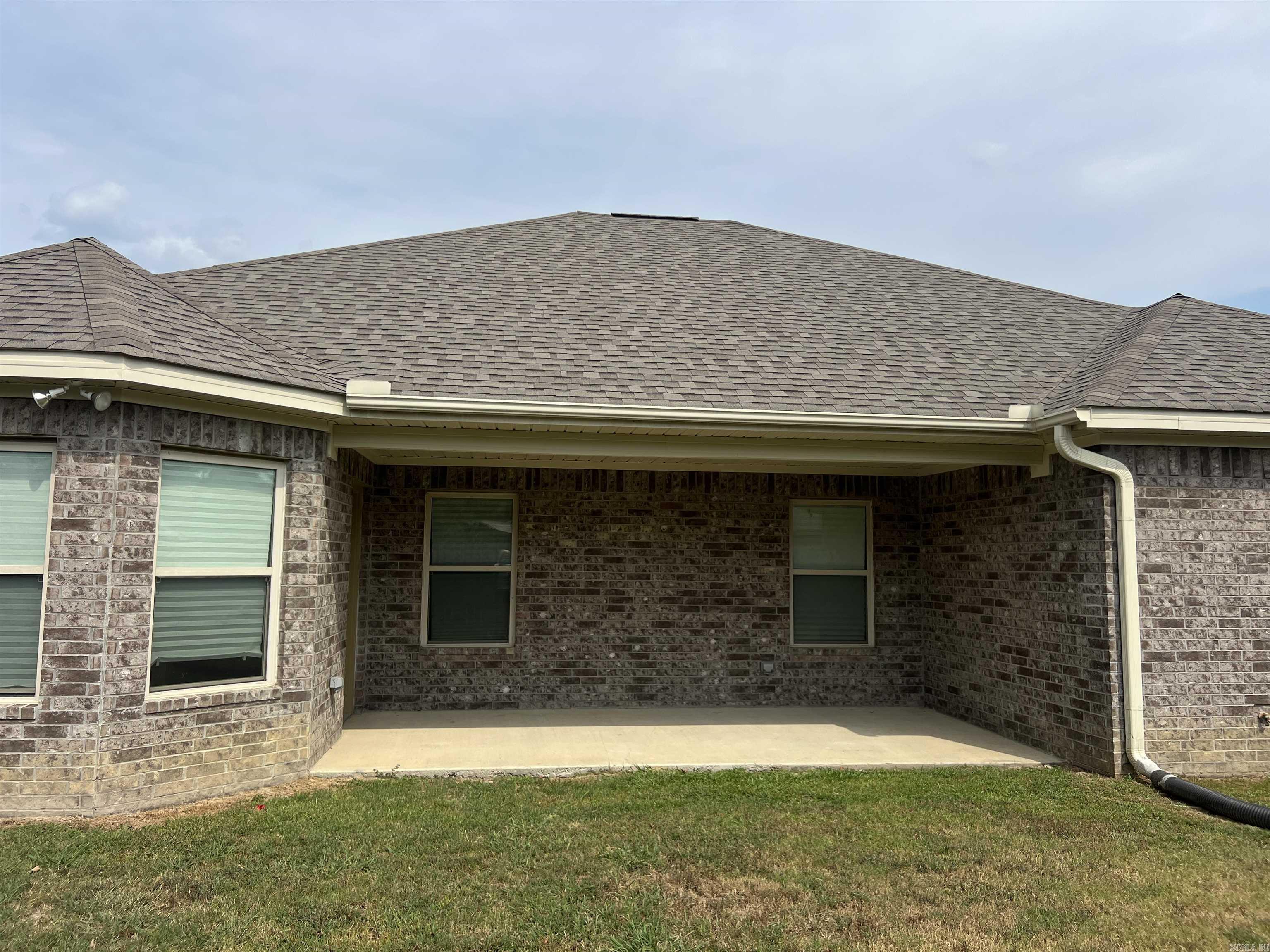 DANIELS OAKS - Residential