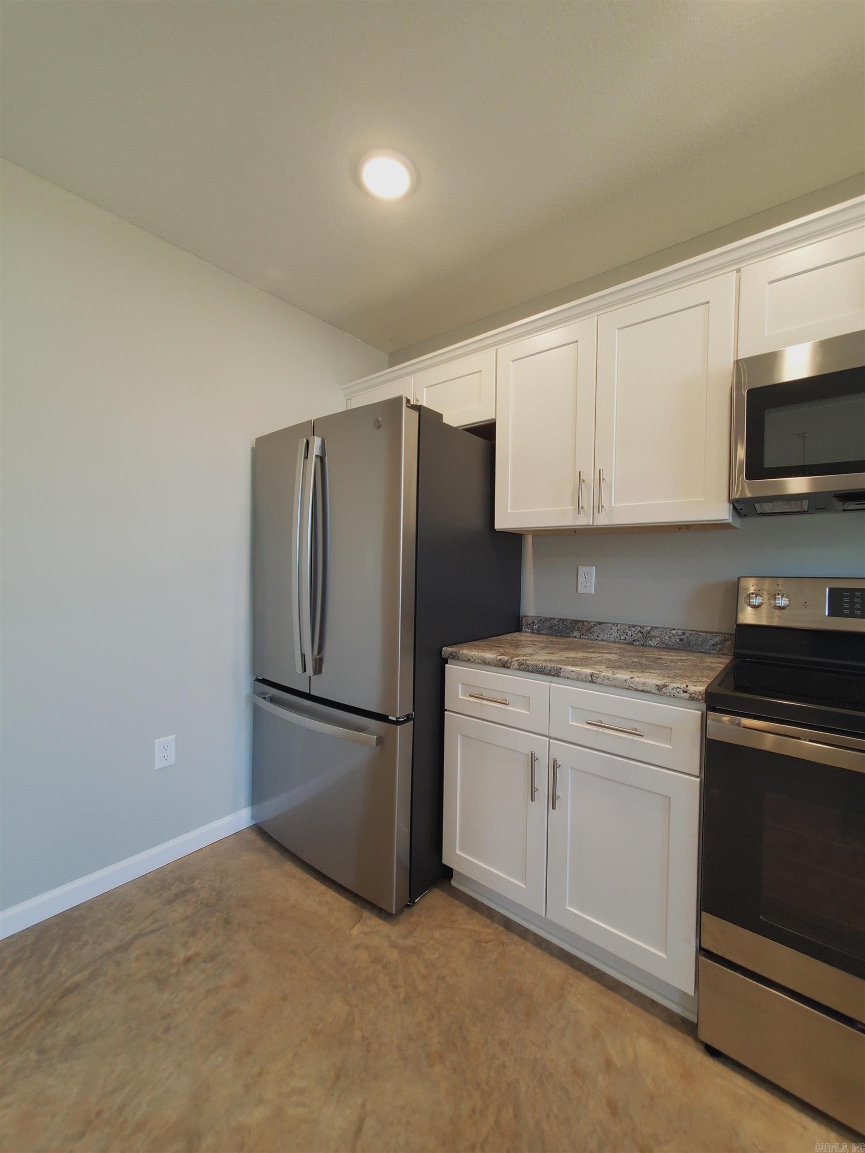 LAKE WOOD LANDING - Residential Lease