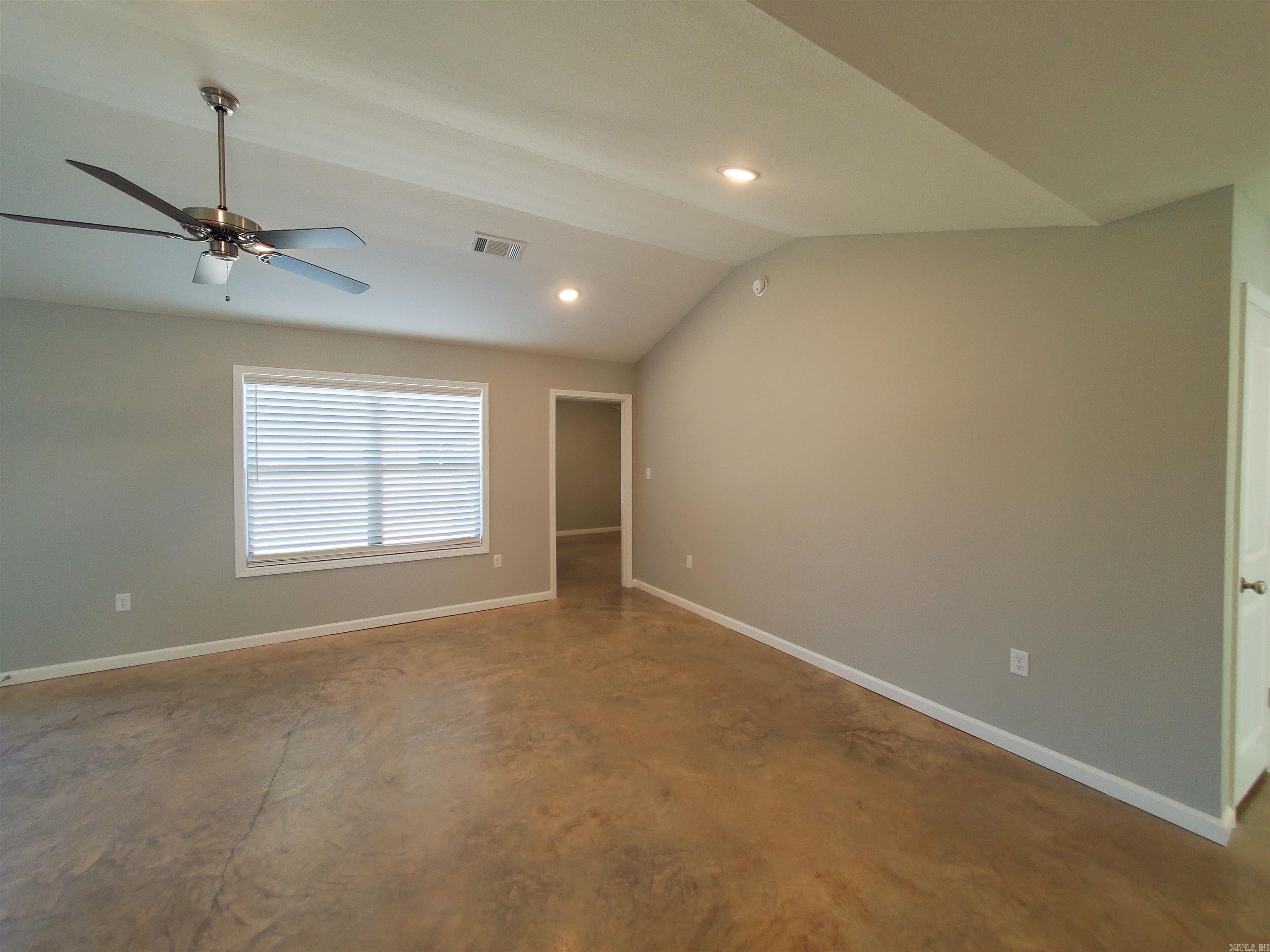 LAKE WOOD LANDING - Residential Lease