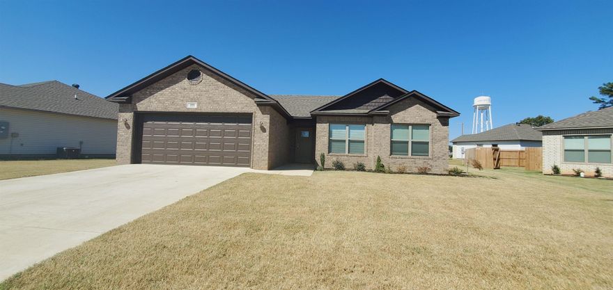 Beautiful 3 bedroom & 2 bath in pristine condition in Lake City. Open floor plan with vaulted ceiling, split bedroom plan with spacious Primary Bedroom & private bath with dual vanity & walk-in closet. Acid stained flooring throughout. Double garage & concrete patio. Water & garbage pick-up is with Lake City Water & Sewer, Entergy Electric & Internet was Ritter (check with your preferred internet provider).