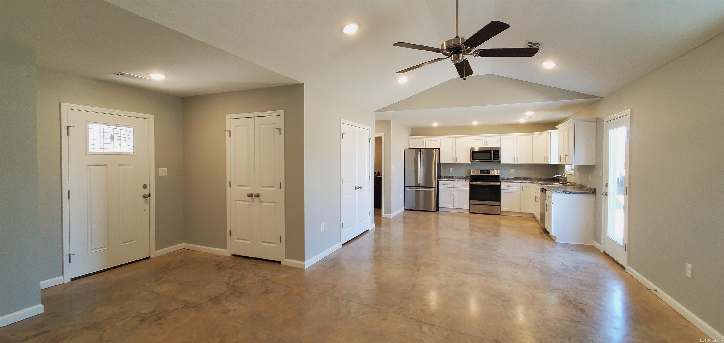 LAKE WOOD LANDING - Residential Lease