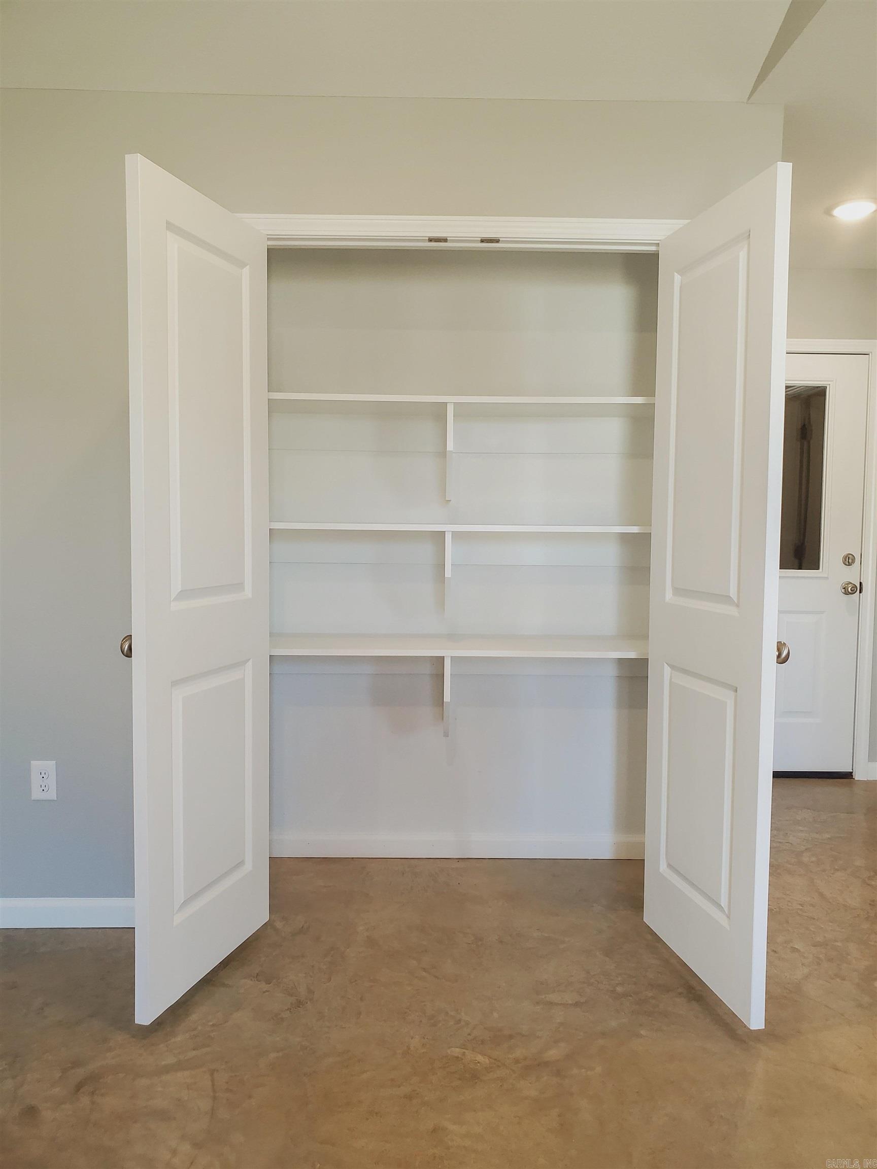 LAKE WOOD LANDING - Residential Lease