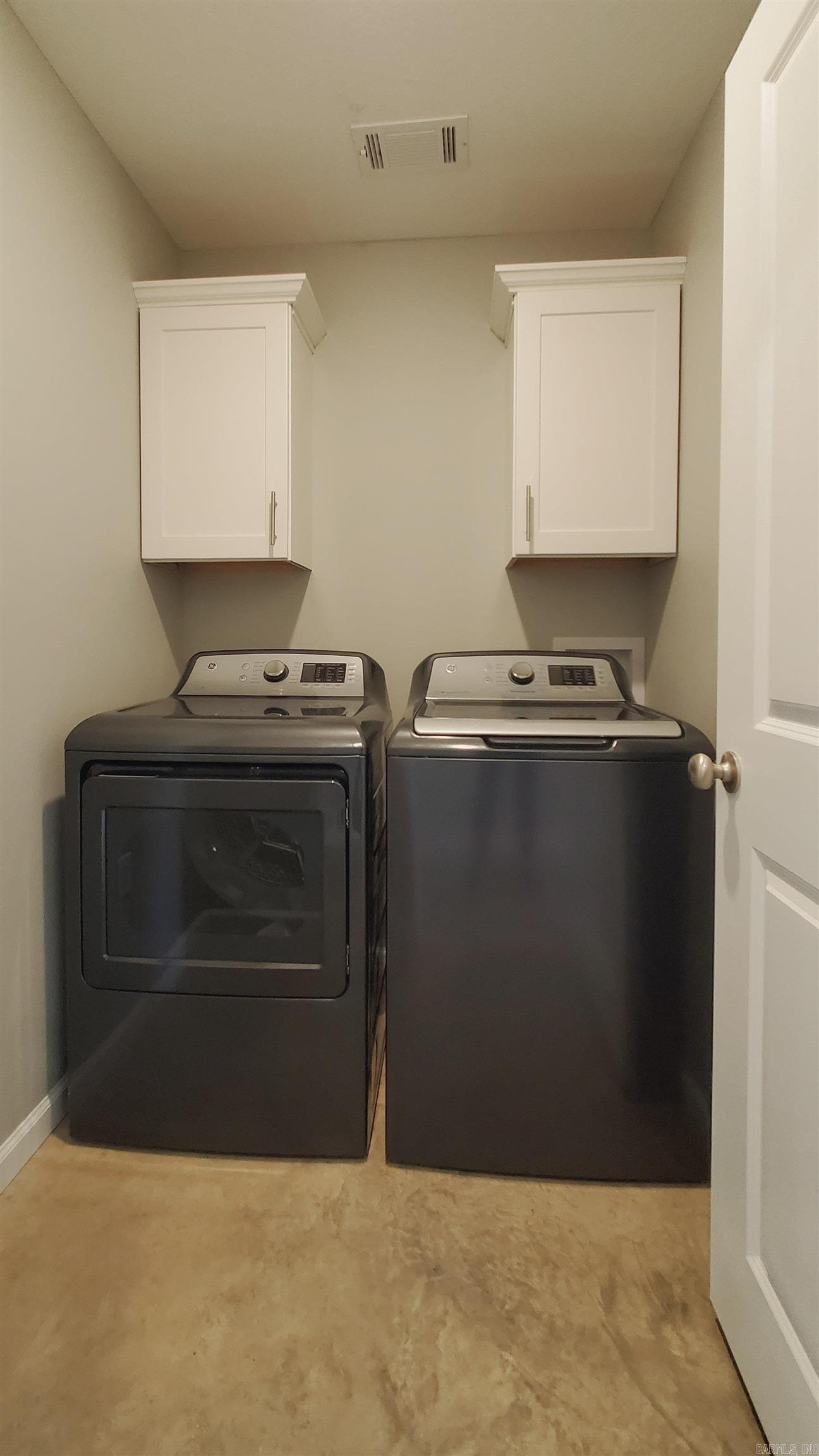 LAKE WOOD LANDING - Residential Lease