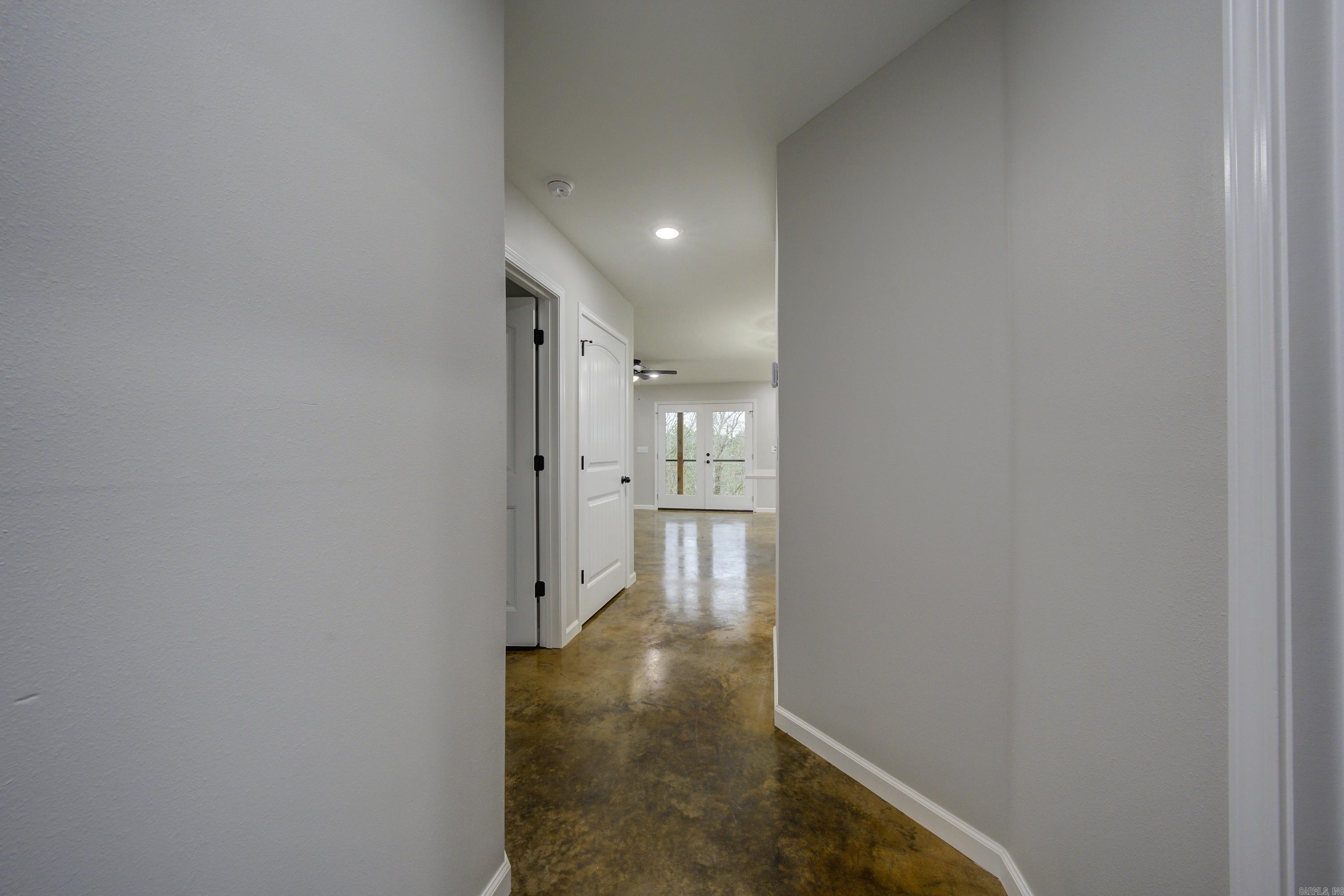 COWHIDE COVE HOME - Residential