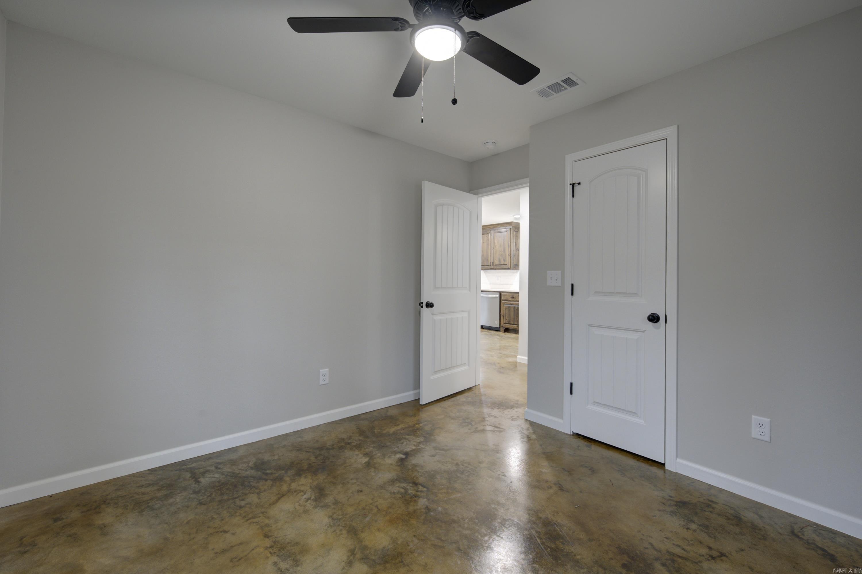 COWHIDE COVE HOME - Residential