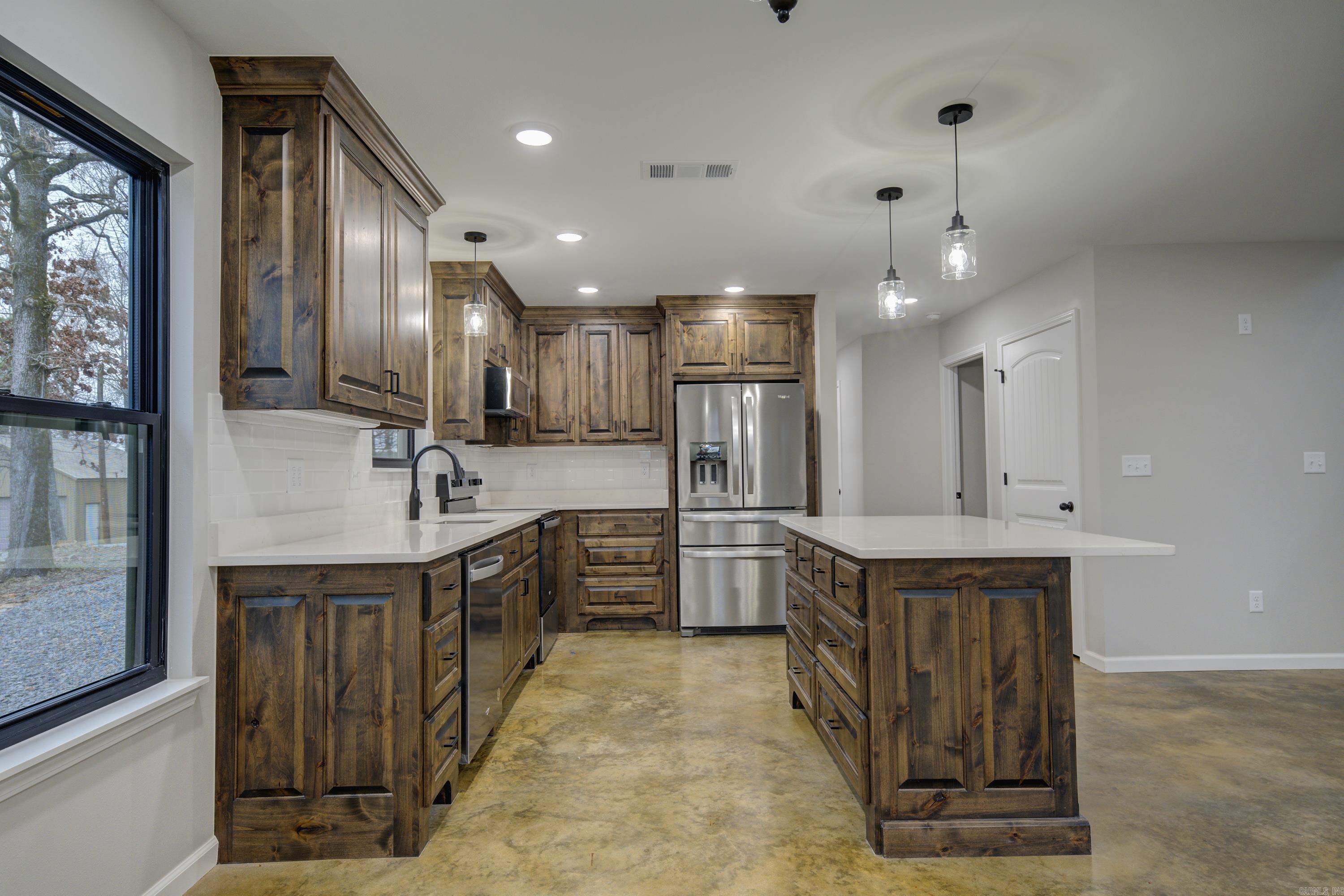 COWHIDE COVE HOME - Residential