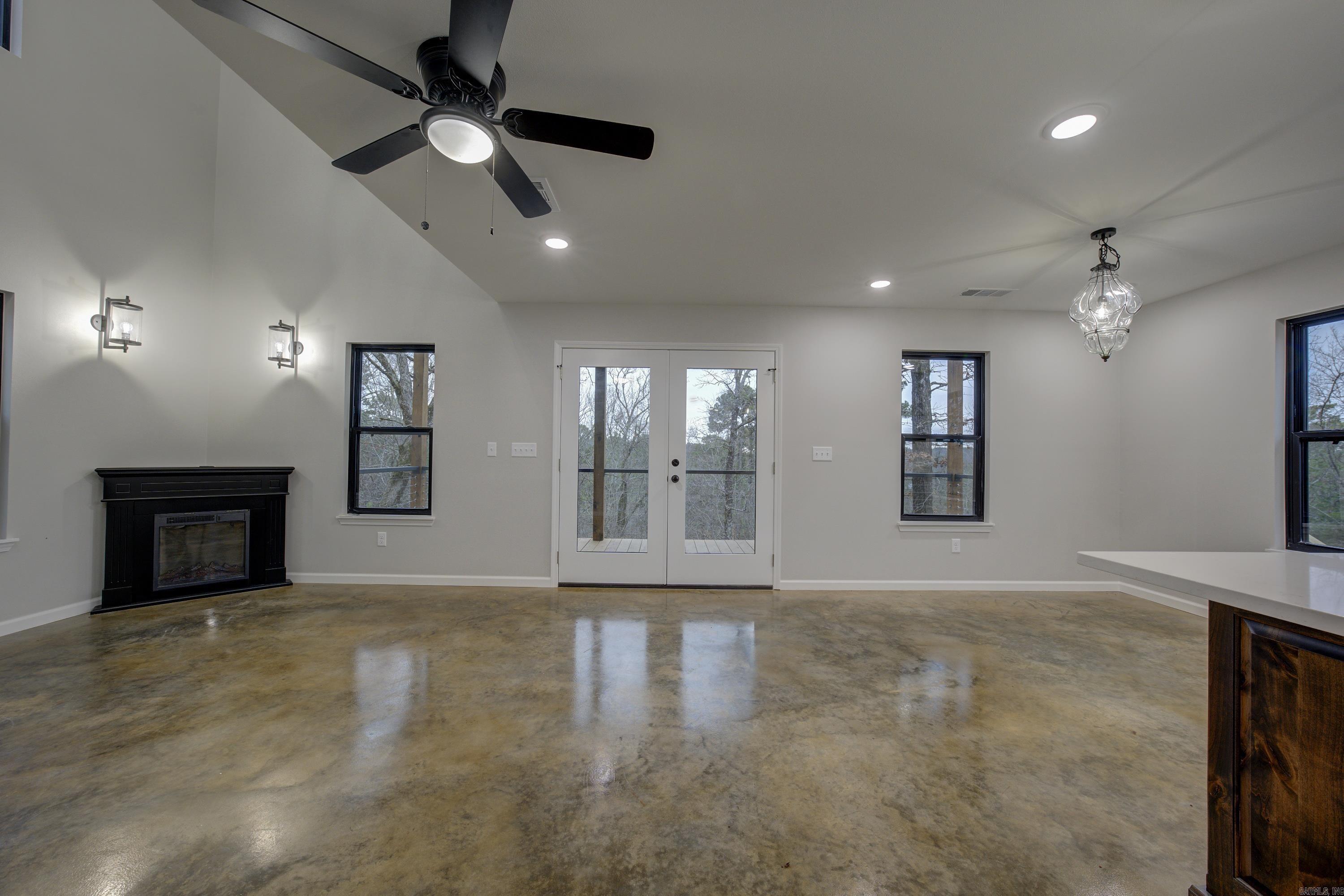 COWHIDE COVE HOME - Residential