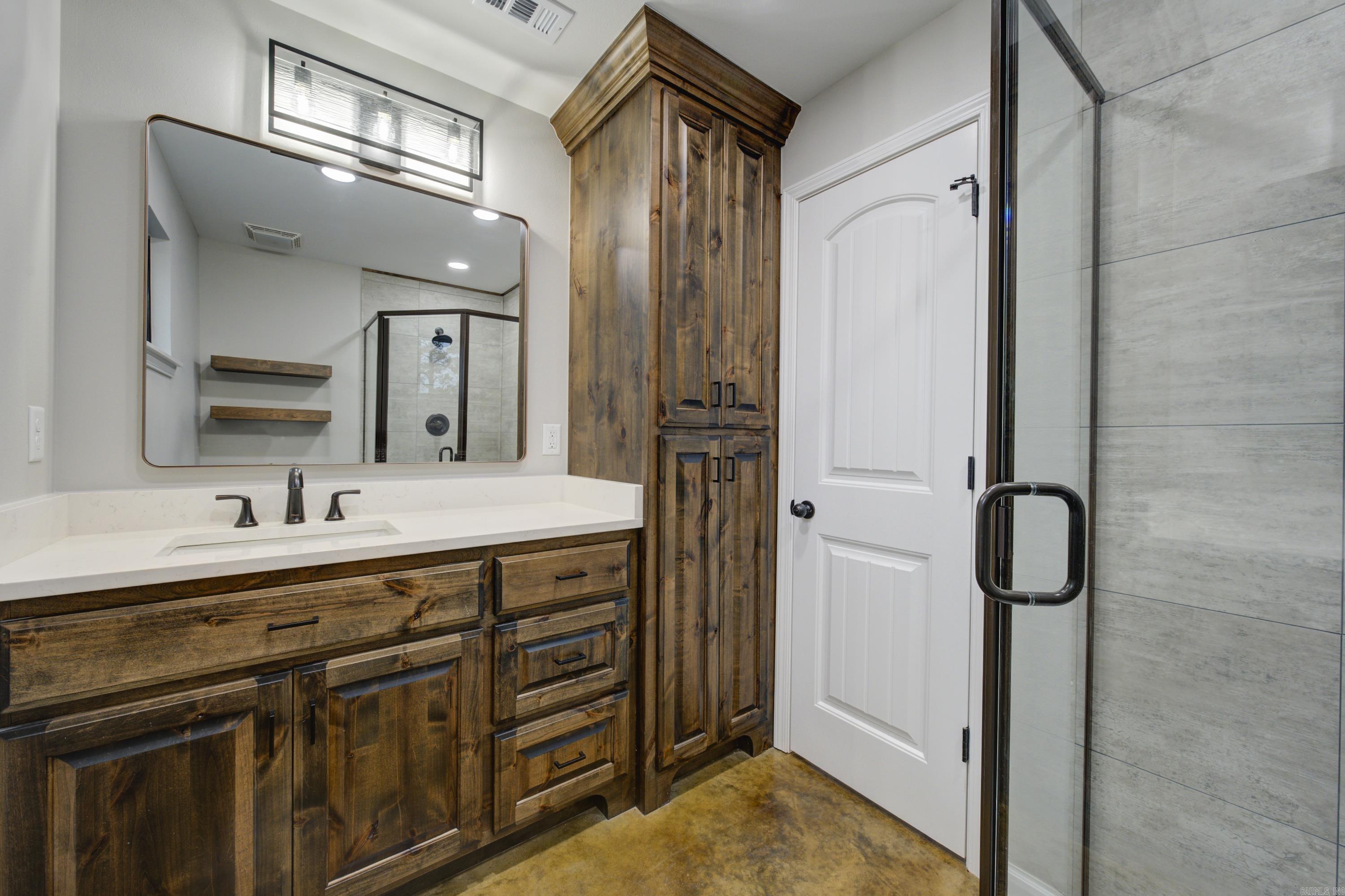 COWHIDE COVE HOME - Residential