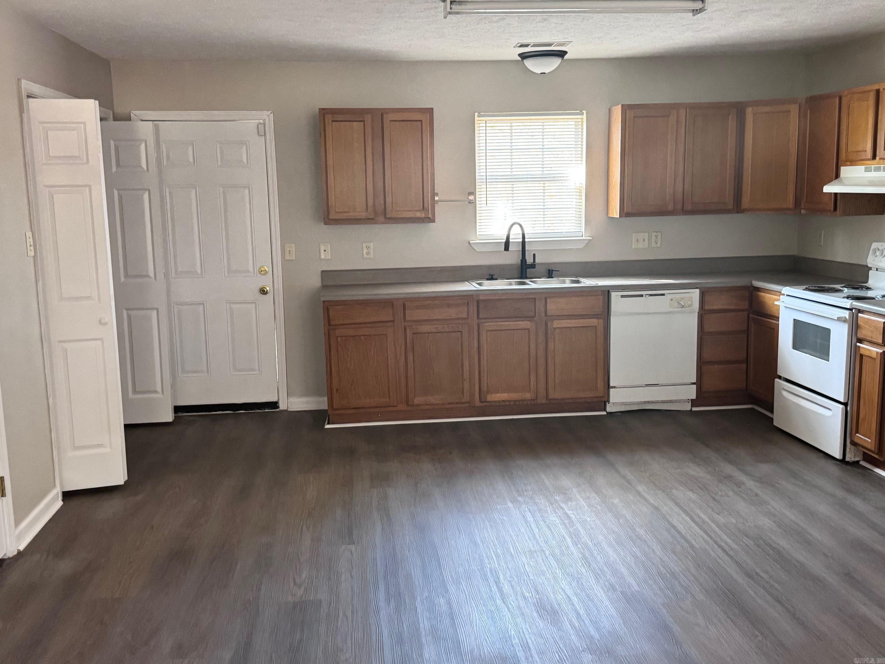 Hollywood Heights - Residential Lease