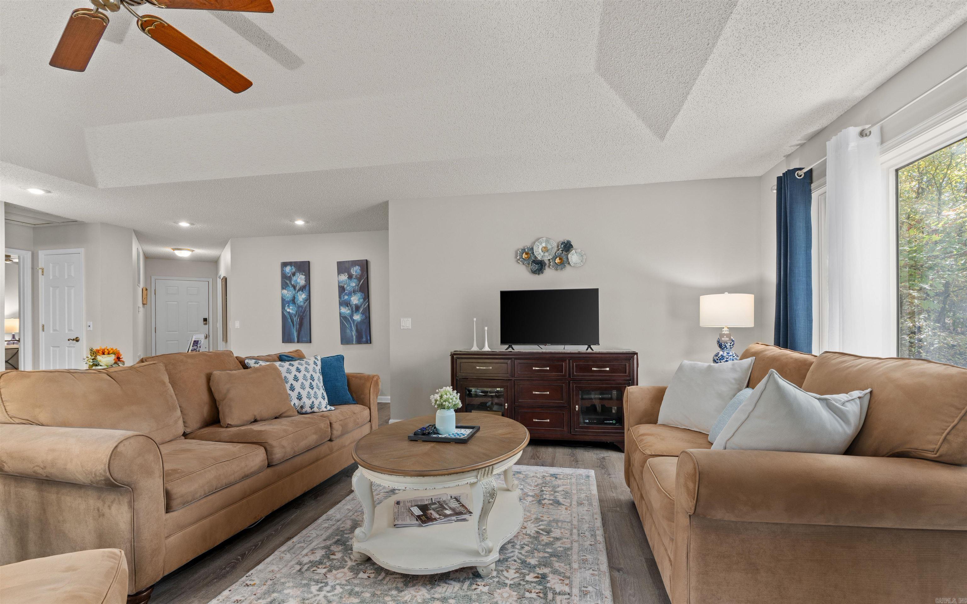 ENCANTADO - Residential