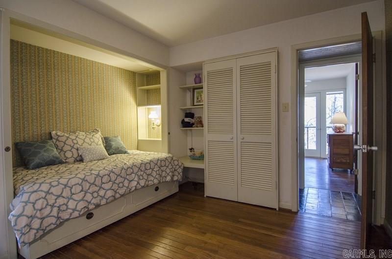 RIVER RIDGE MANOR - Residential