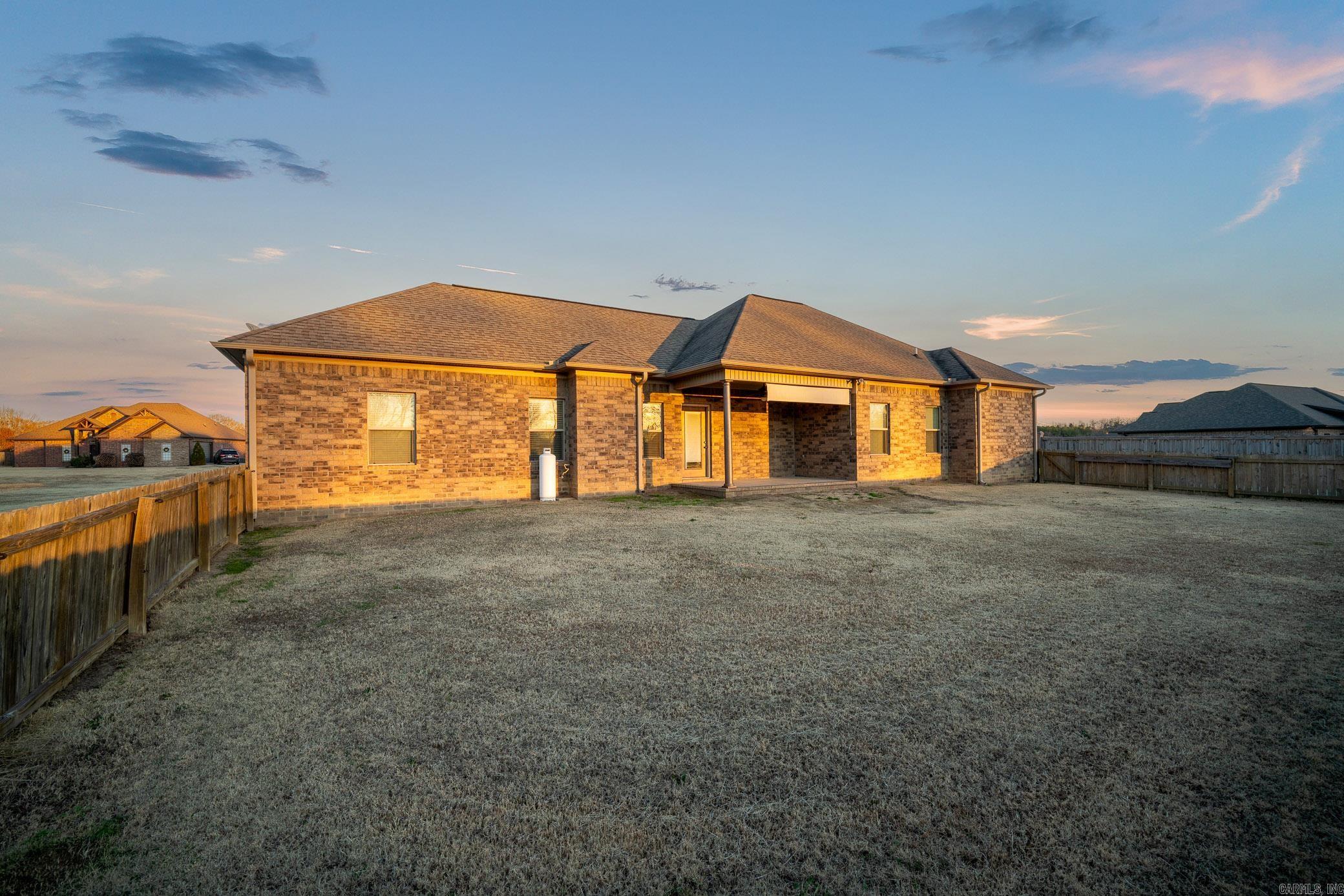 HUNTINGTON ESTATES - Residential