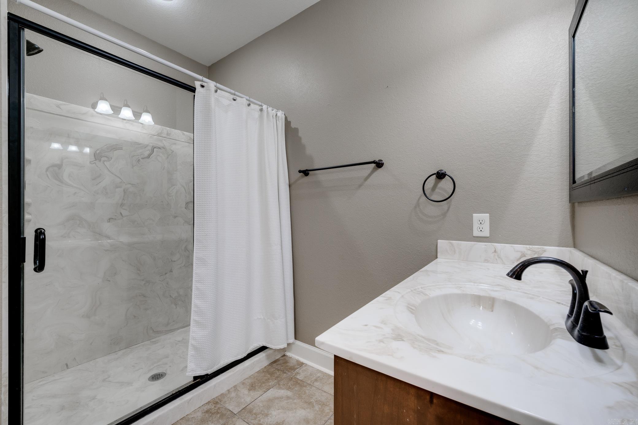 HUNTINGTON ESTATES - Residential