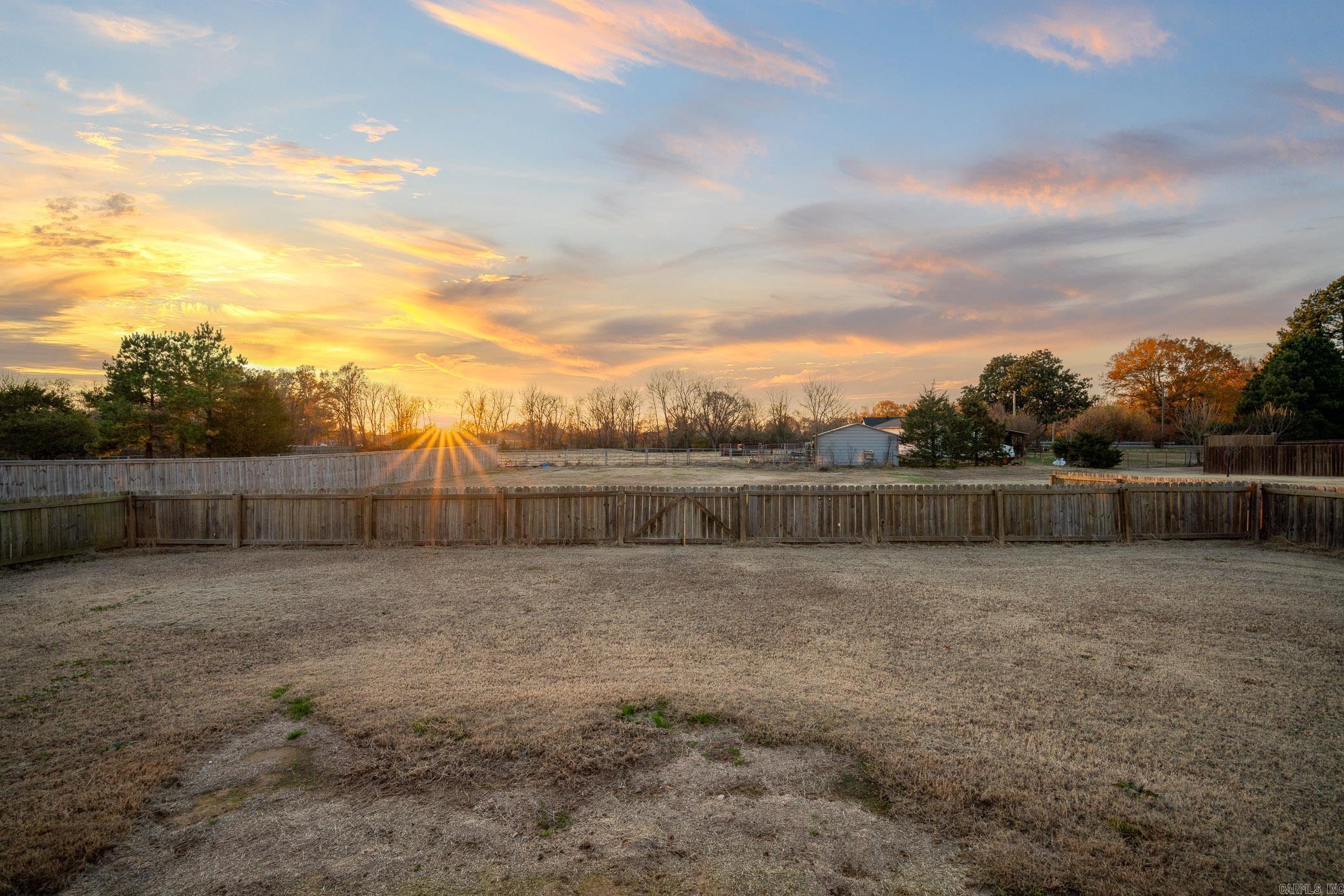 HUNTINGTON ESTATES - Residential