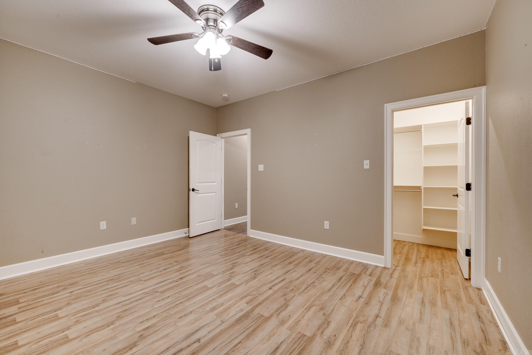 HUNTINGTON ESTATES - Residential