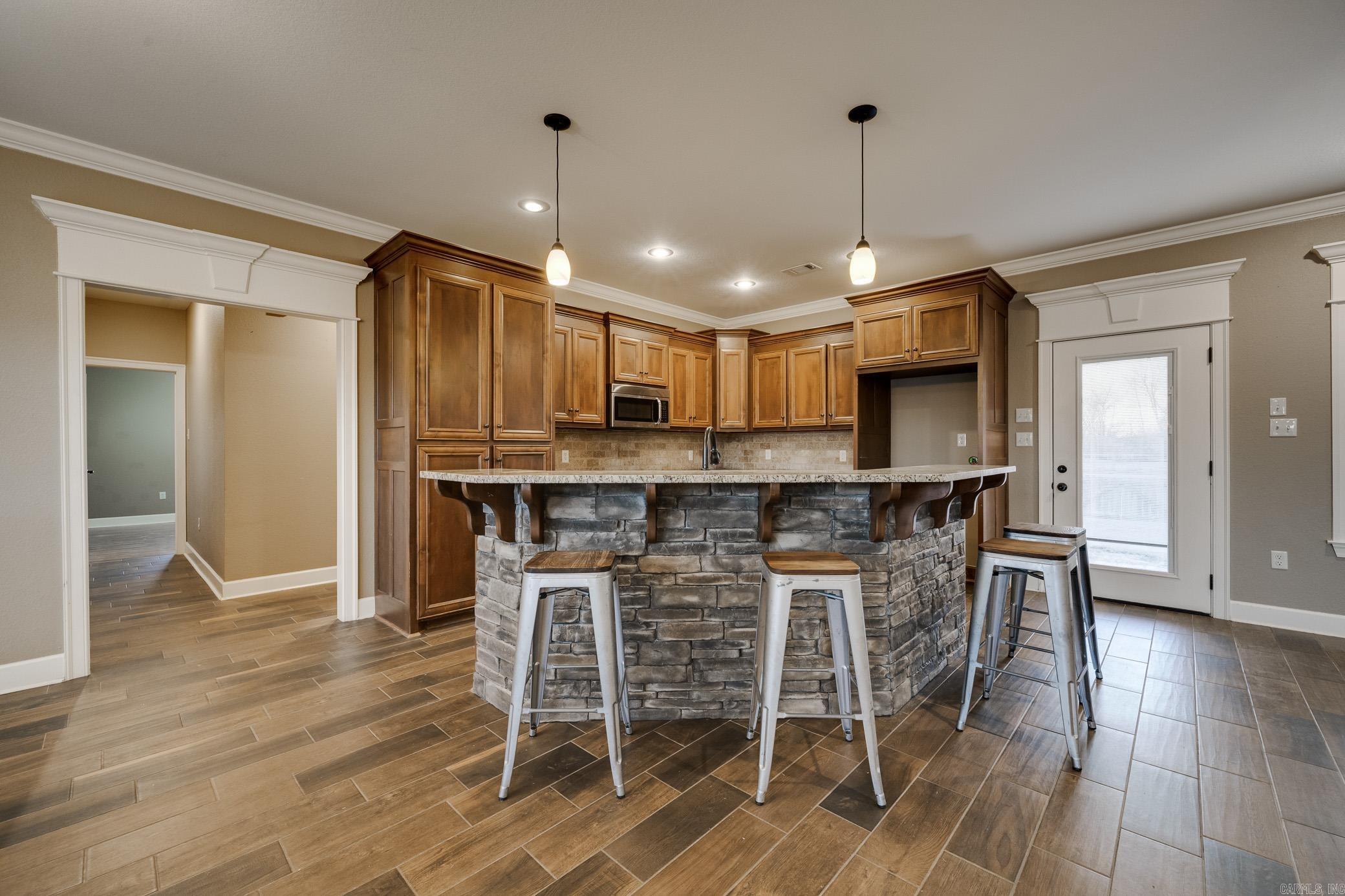 HUNTINGTON ESTATES - Residential