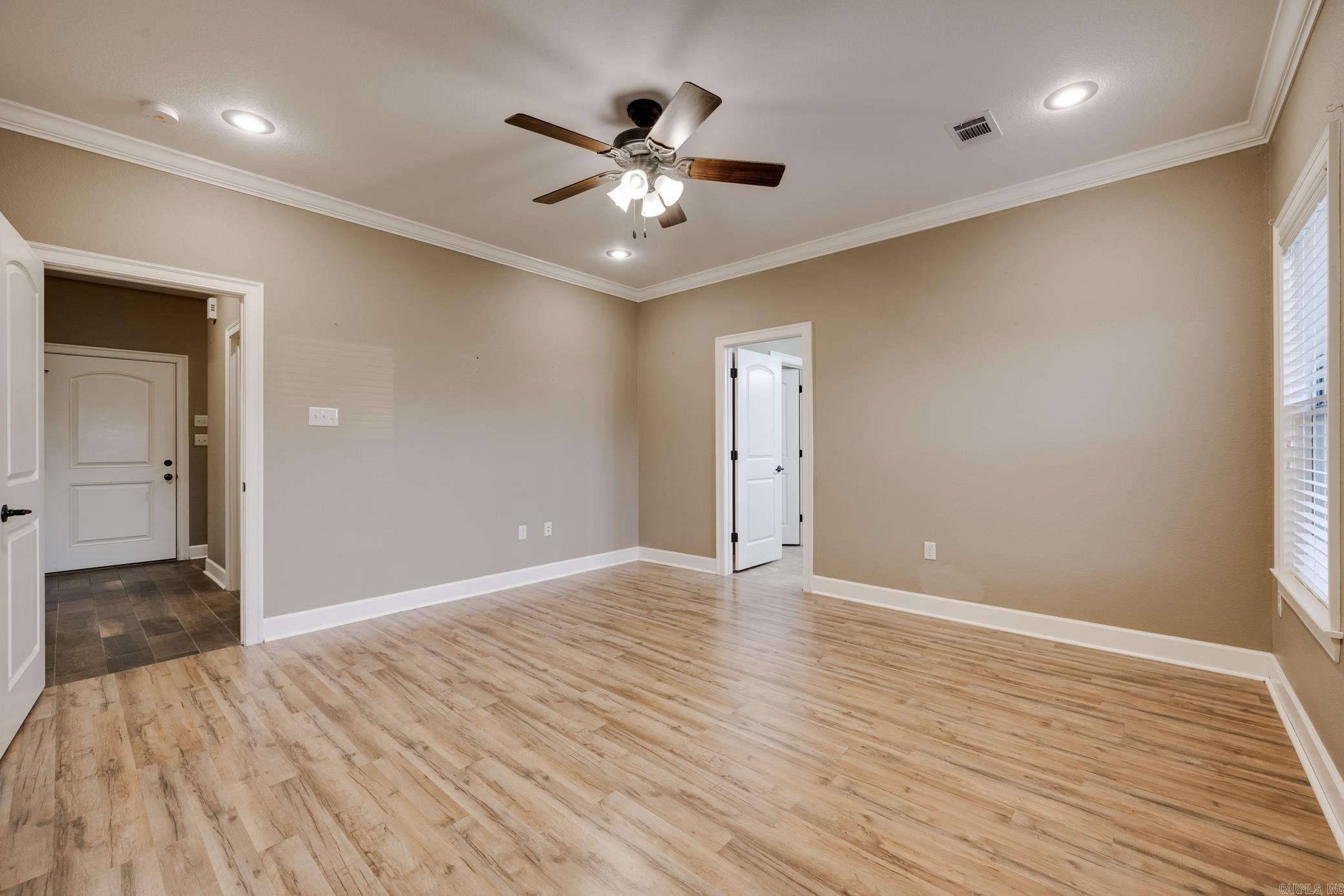 HUNTINGTON ESTATES - Residential