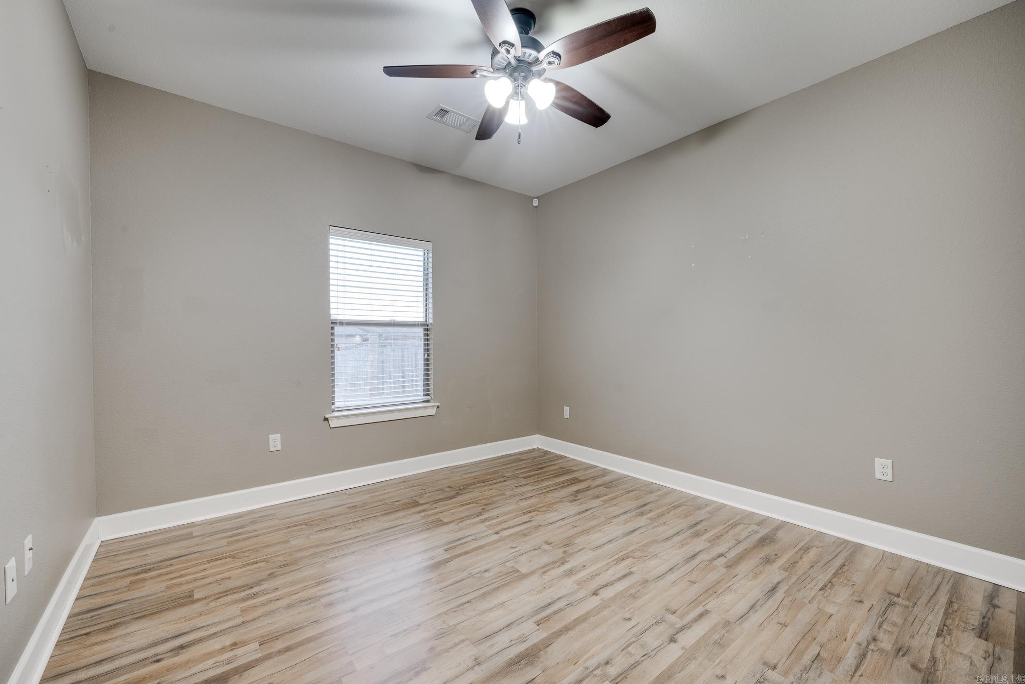 HUNTINGTON ESTATES - Residential