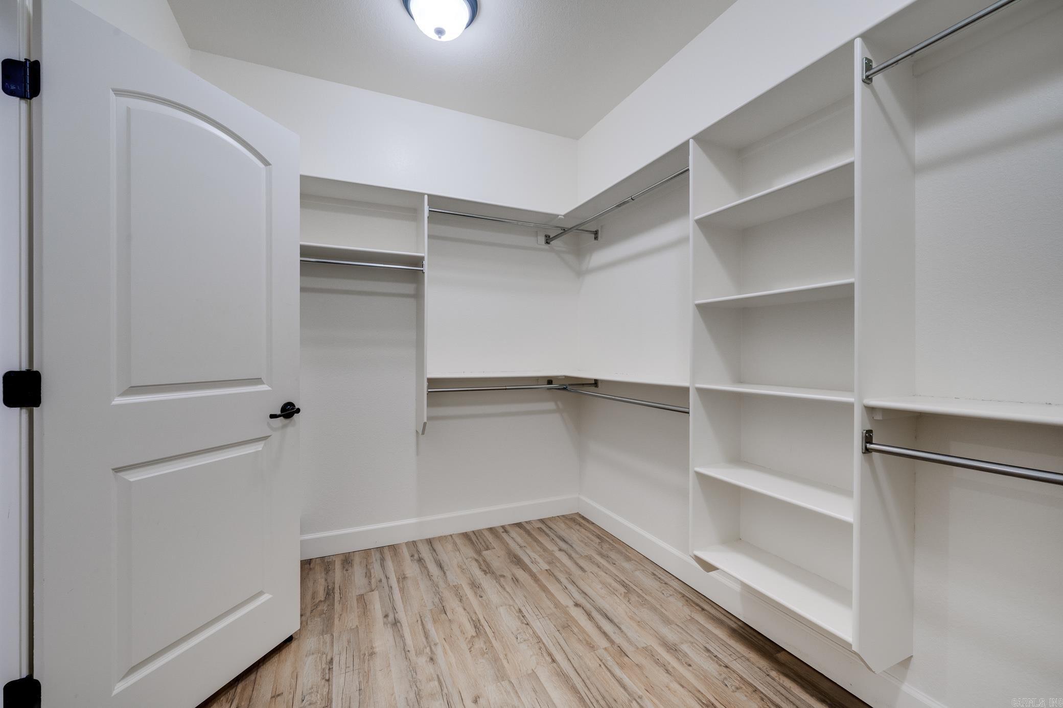 HUNTINGTON ESTATES - Residential