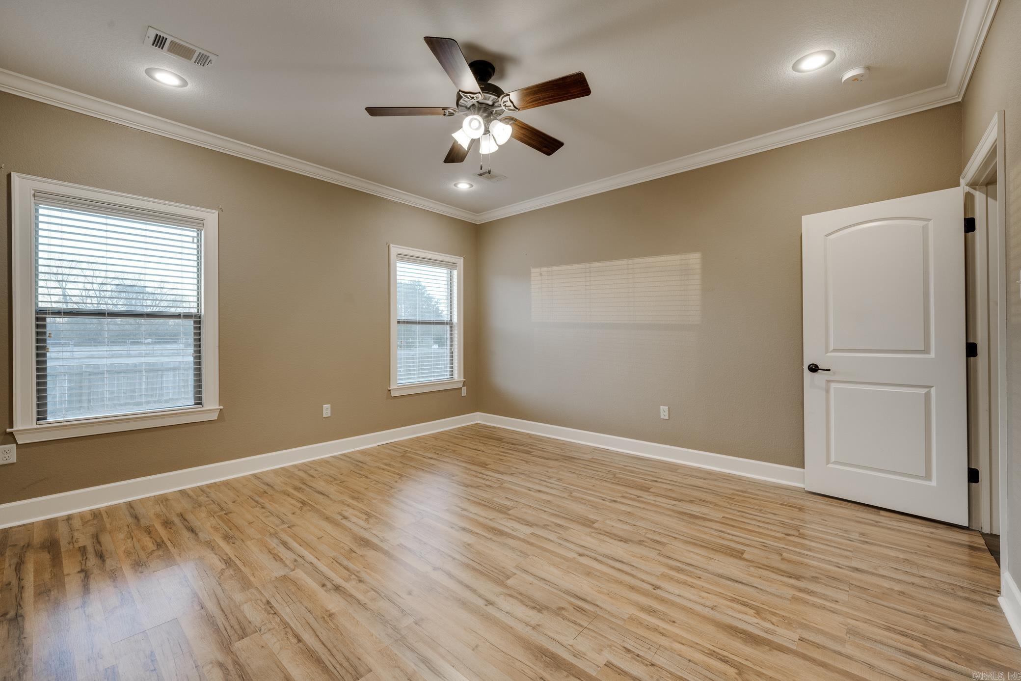 HUNTINGTON ESTATES - Residential