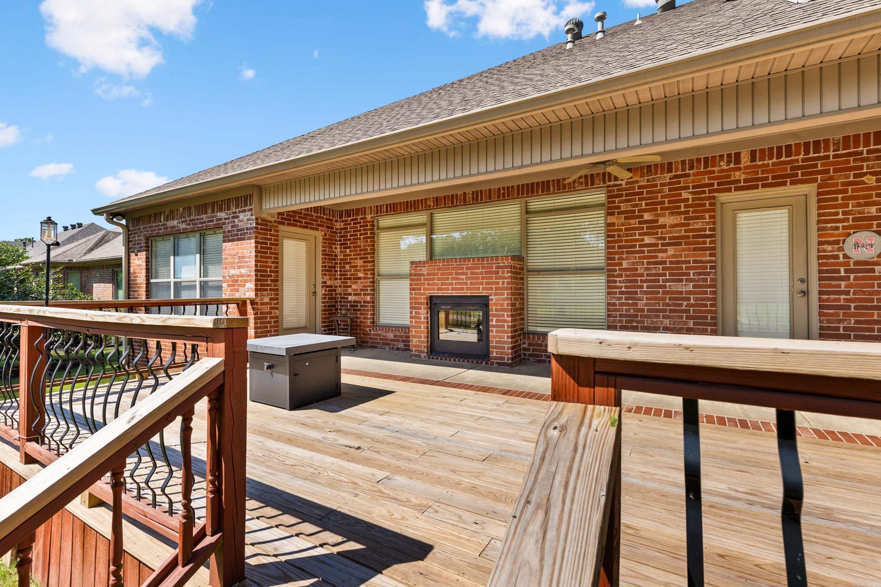 COUNTRY CLUB OF ARK THE - Residential