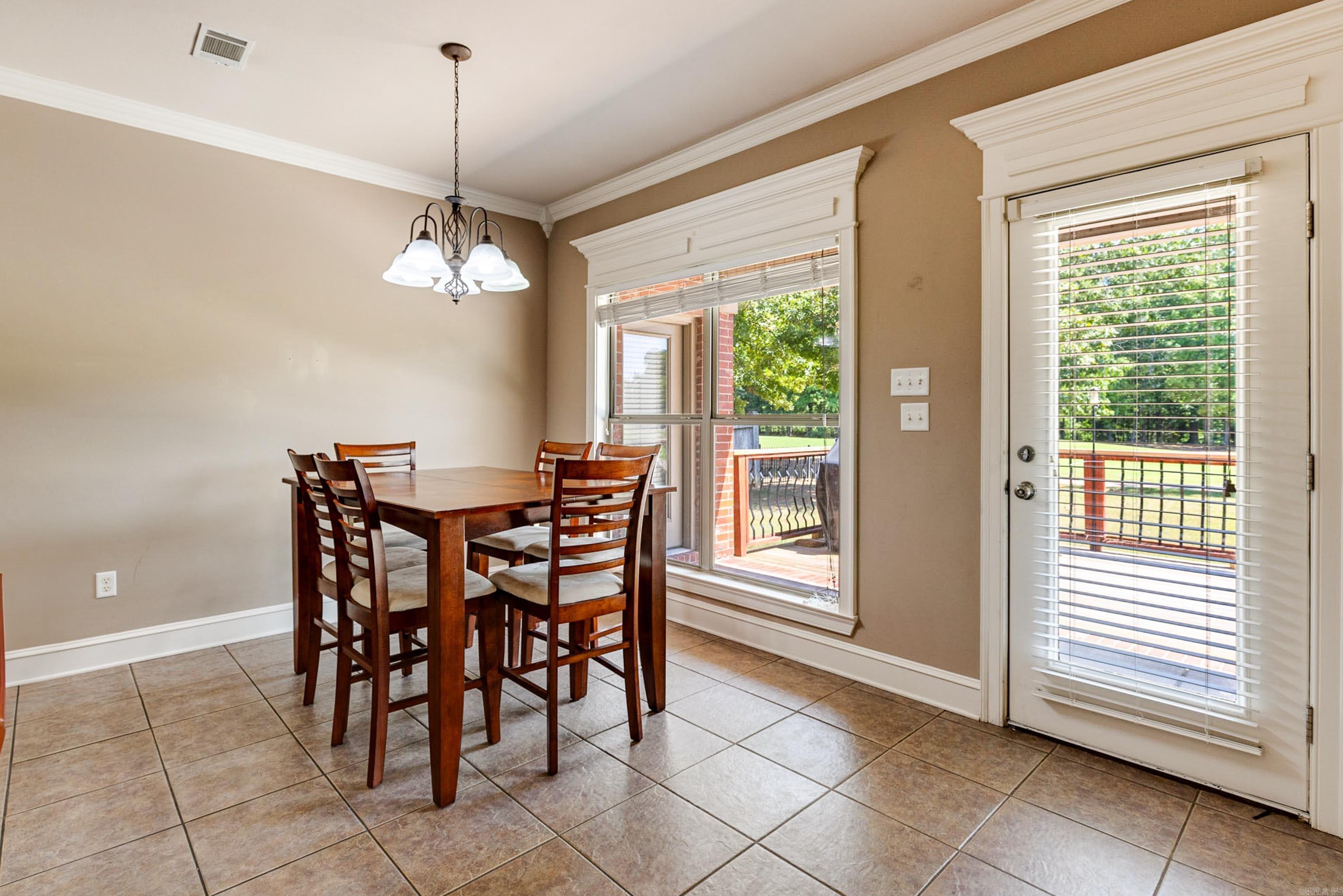 COUNTRY CLUB OF ARK THE - Residential