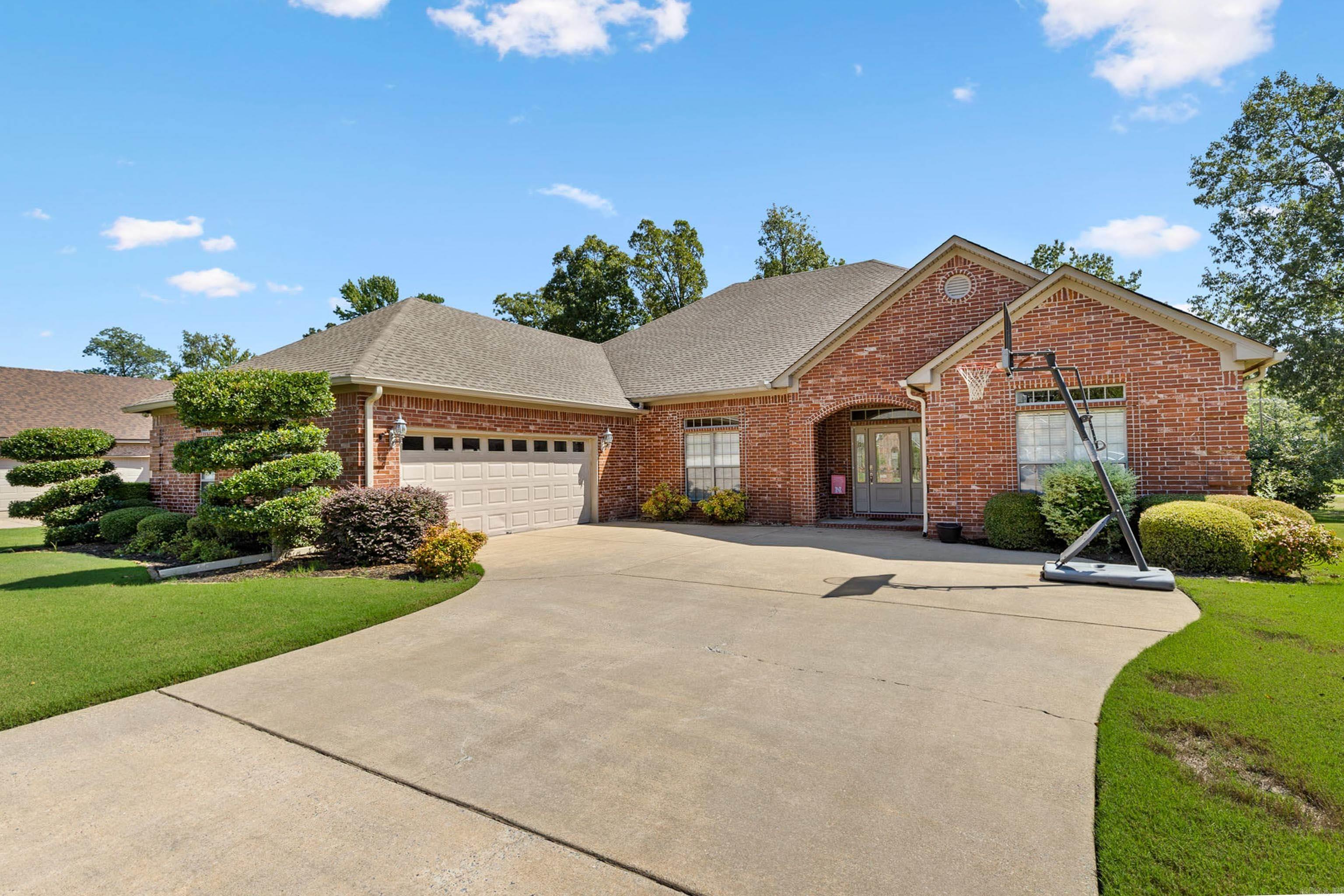 COUNTRY CLUB OF ARK THE - Residential