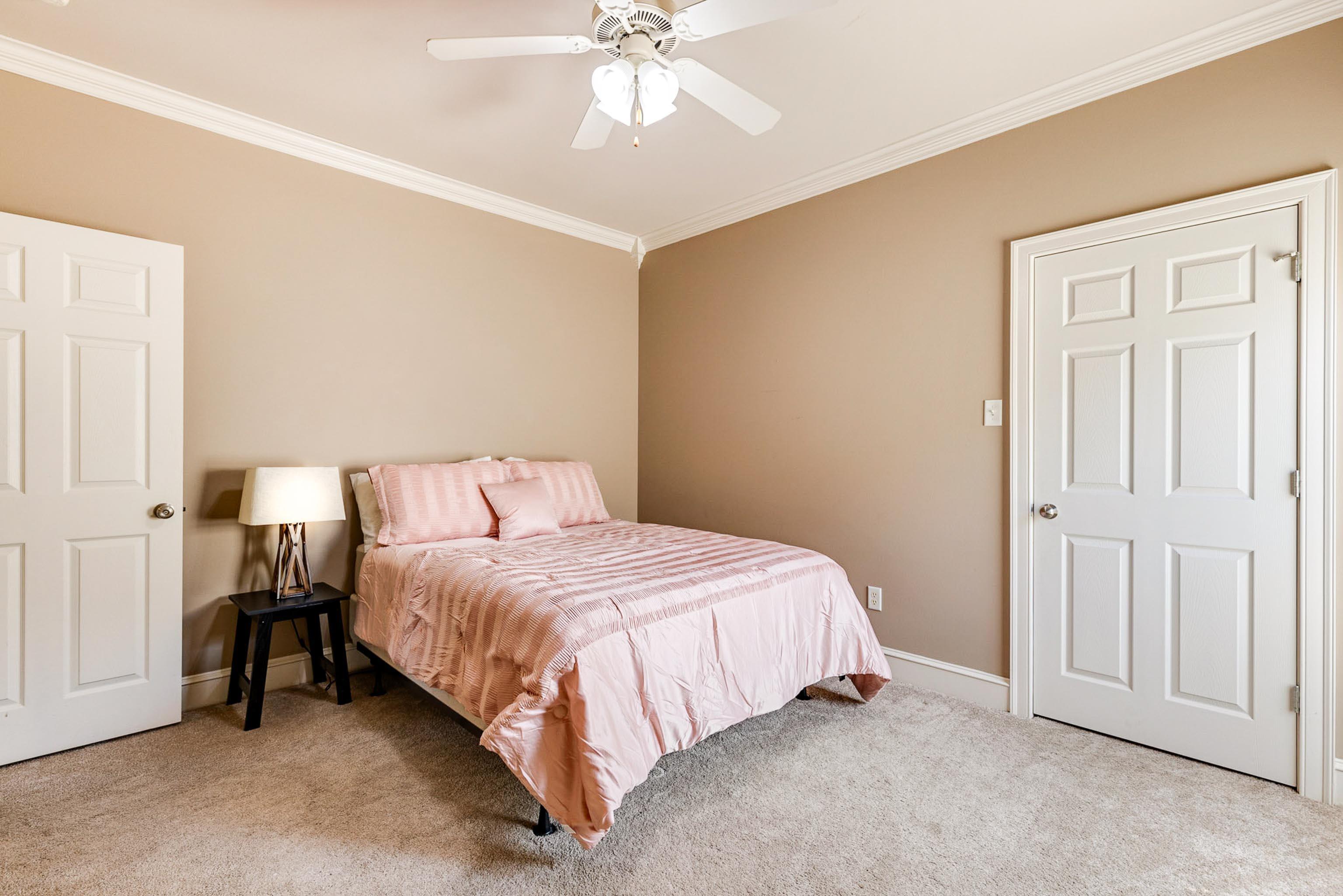 COUNTRY CLUB OF ARK THE - Residential