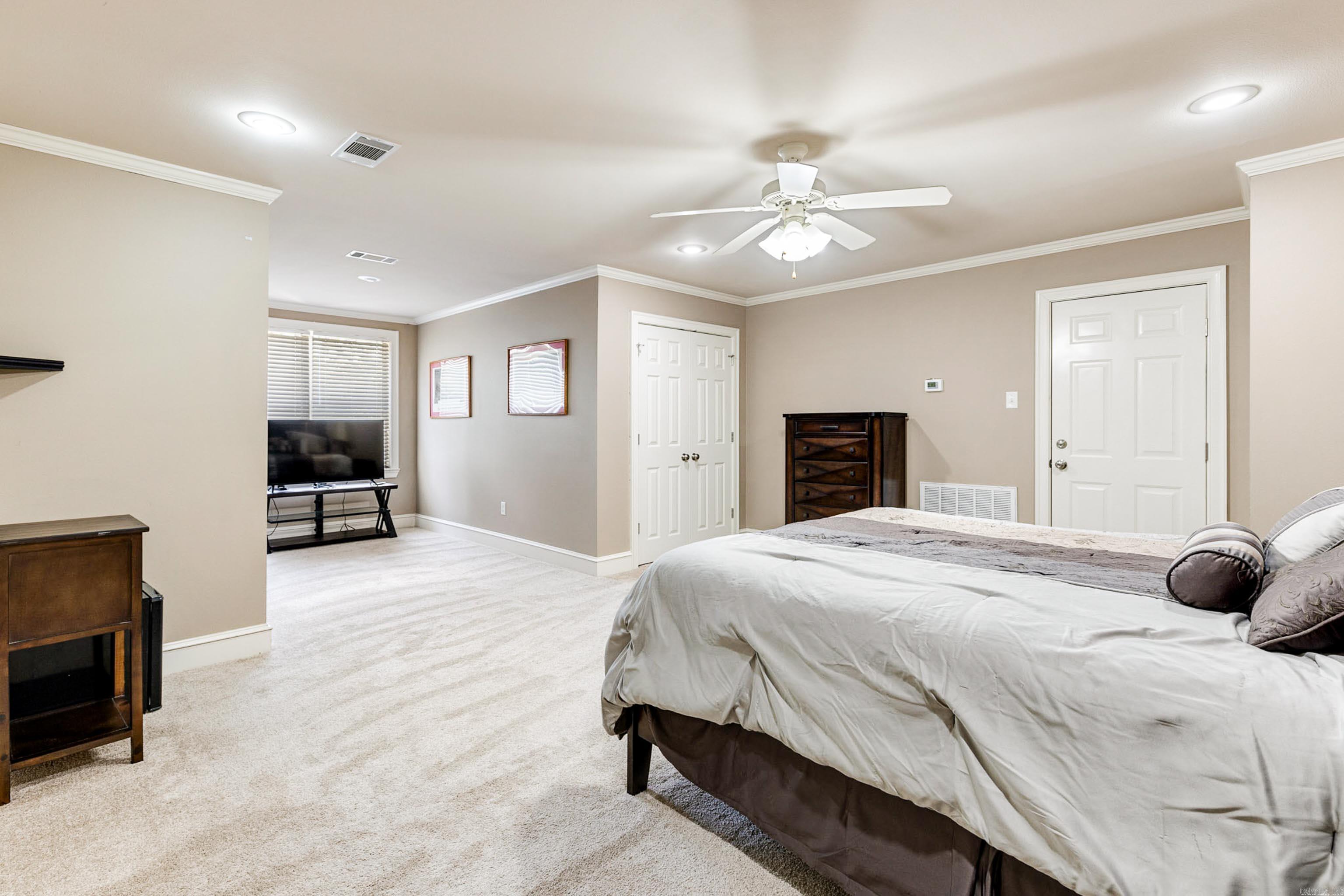 COUNTRY CLUB OF ARK THE - Residential