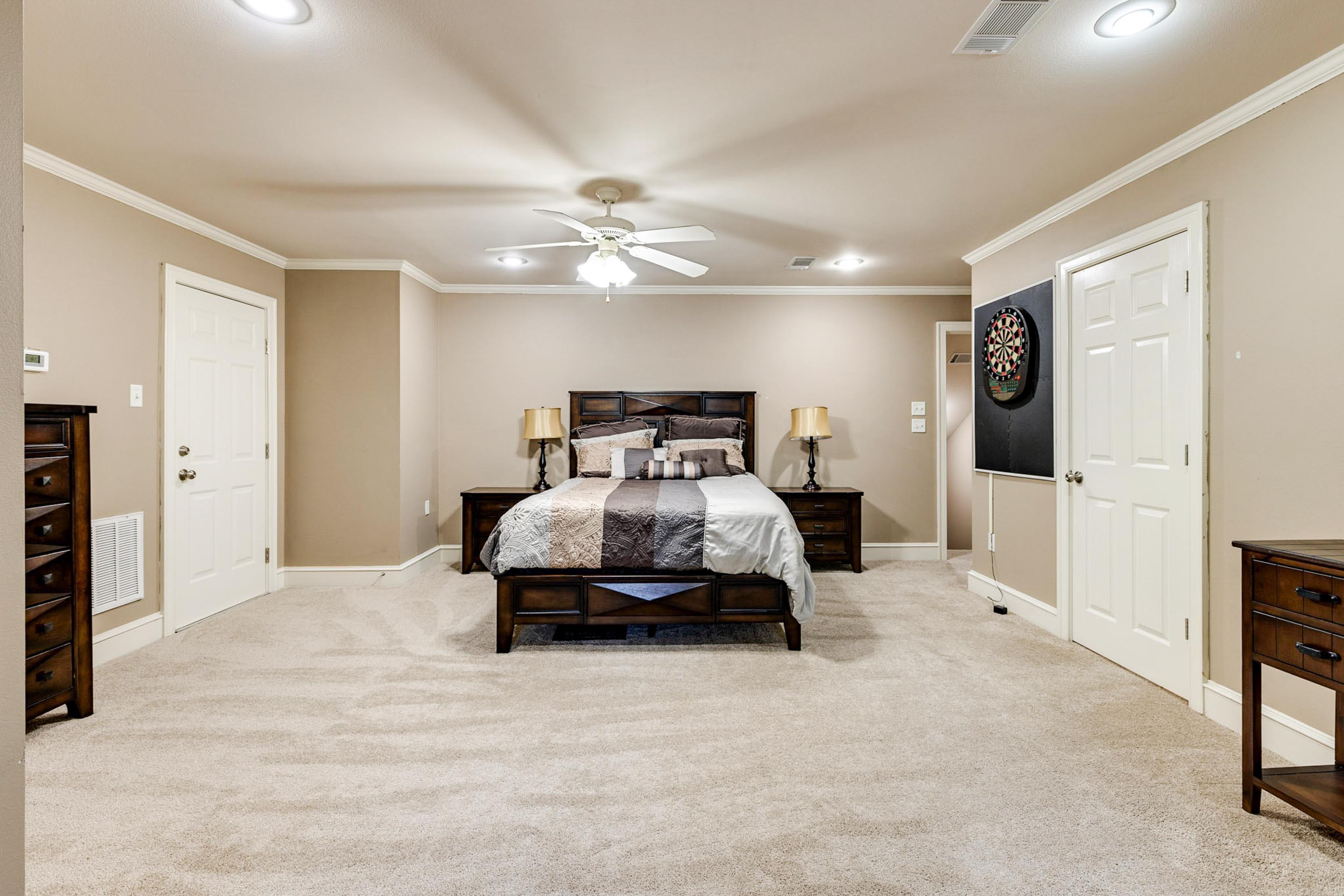 COUNTRY CLUB OF ARK THE - Residential