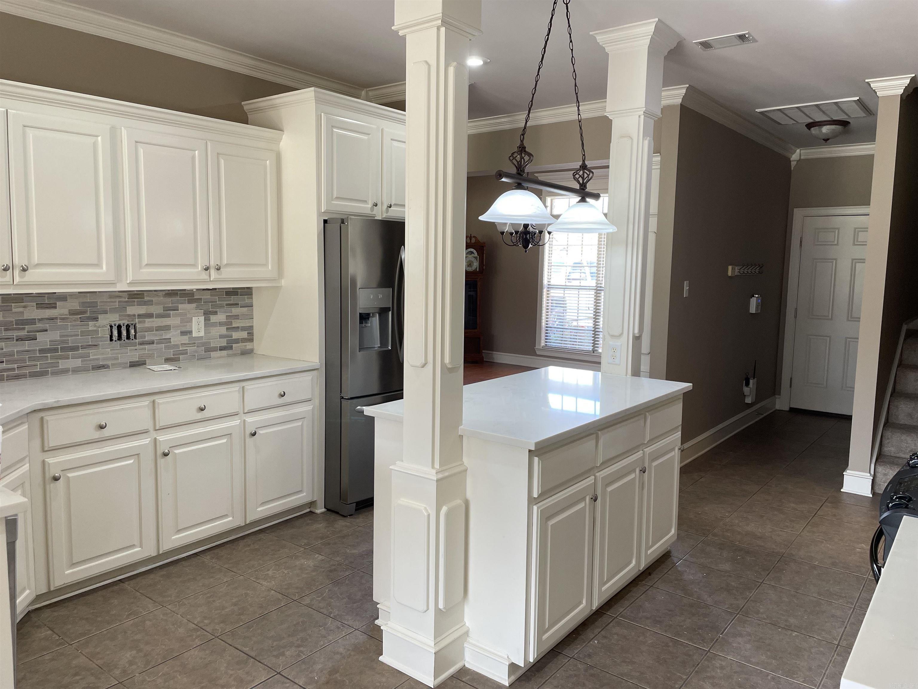 COUNTRY CLUB OF ARK THE - Residential