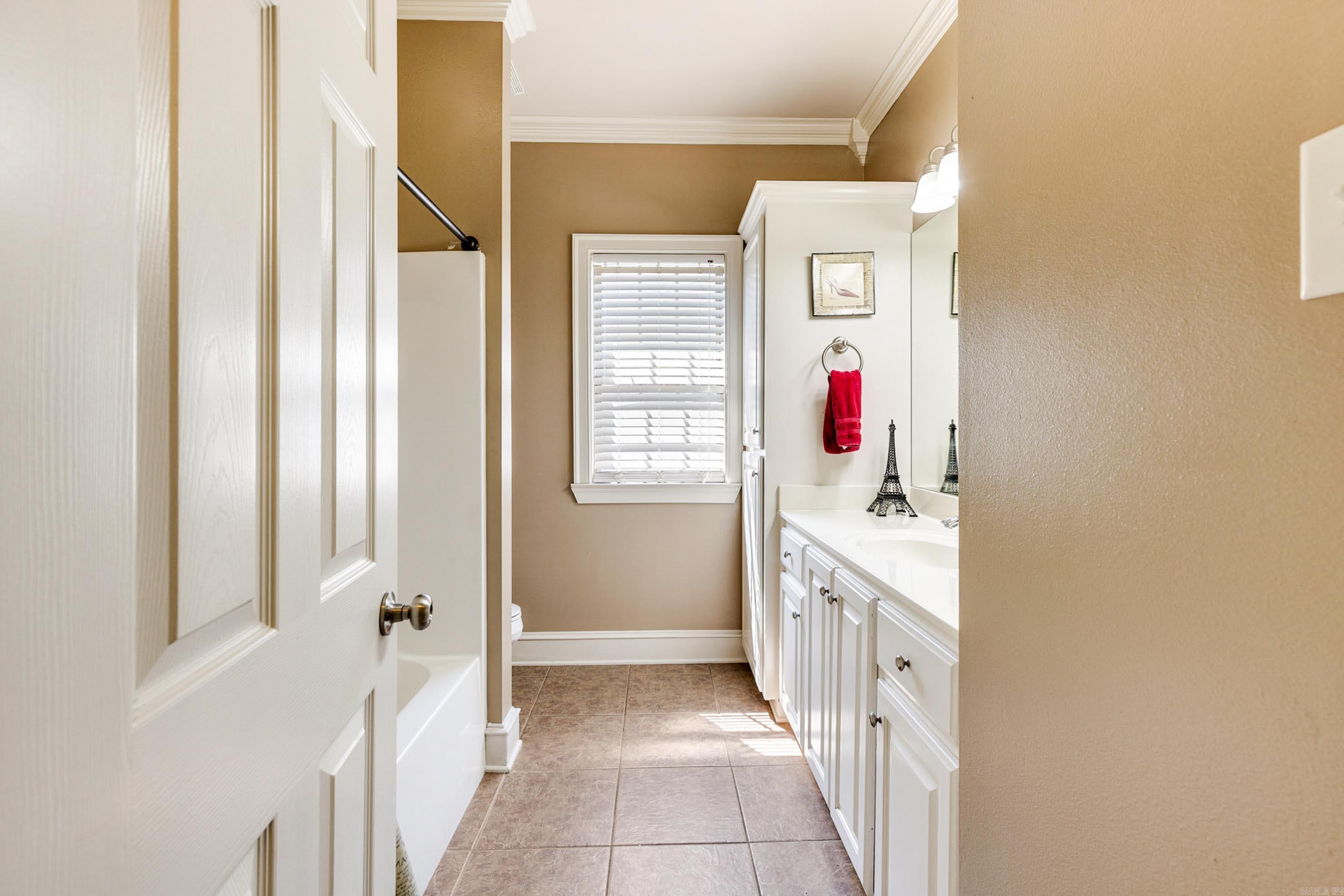 COUNTRY CLUB OF ARK THE - Residential