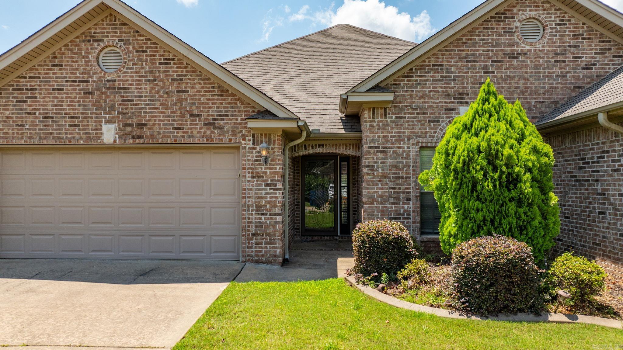 COUNTRY CLUB OF ARK THE - Residential