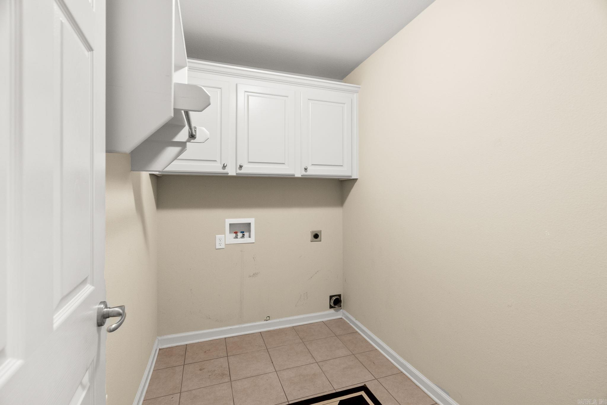 COUNTRY CLUB OF ARK THE - Residential