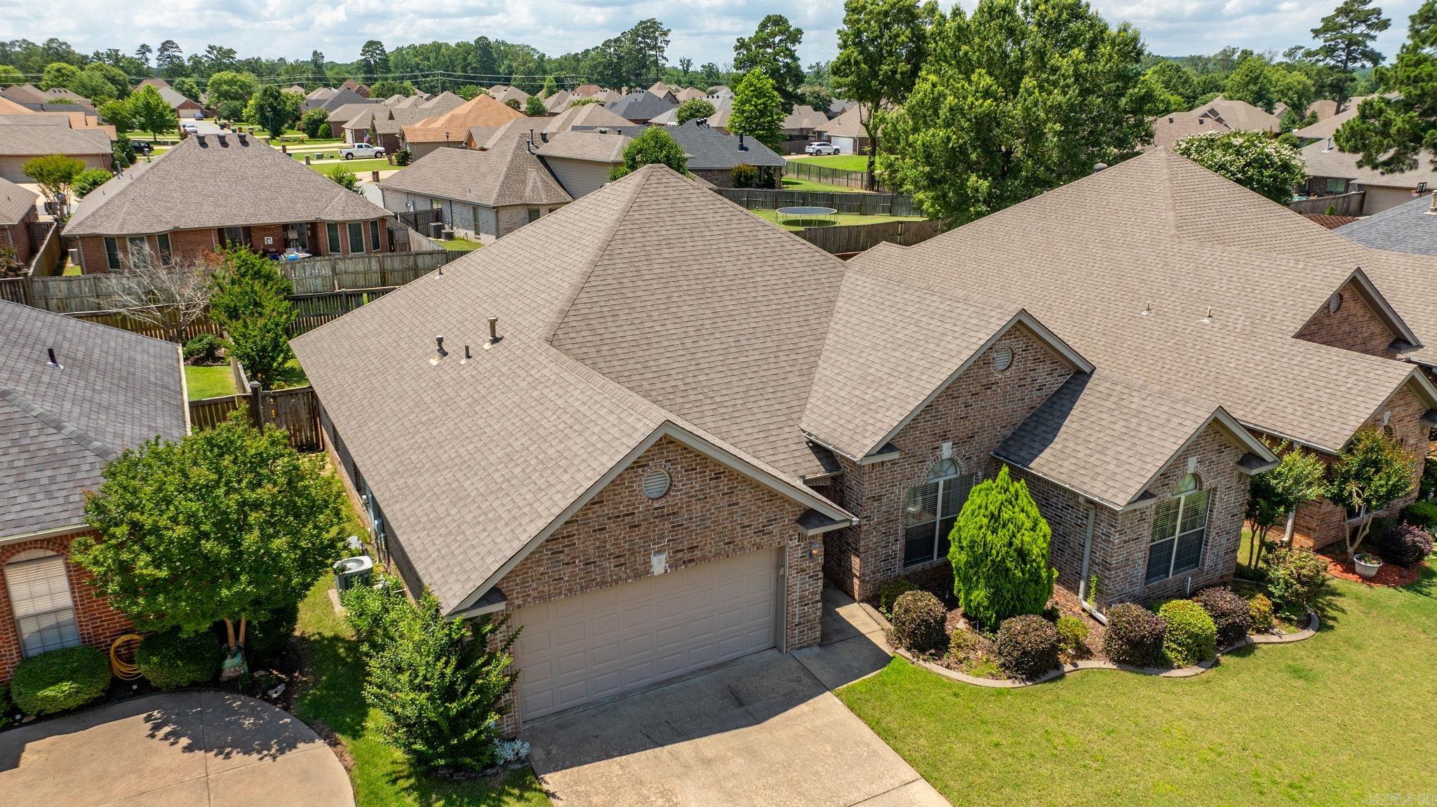 COUNTRY CLUB OF ARK THE - Residential