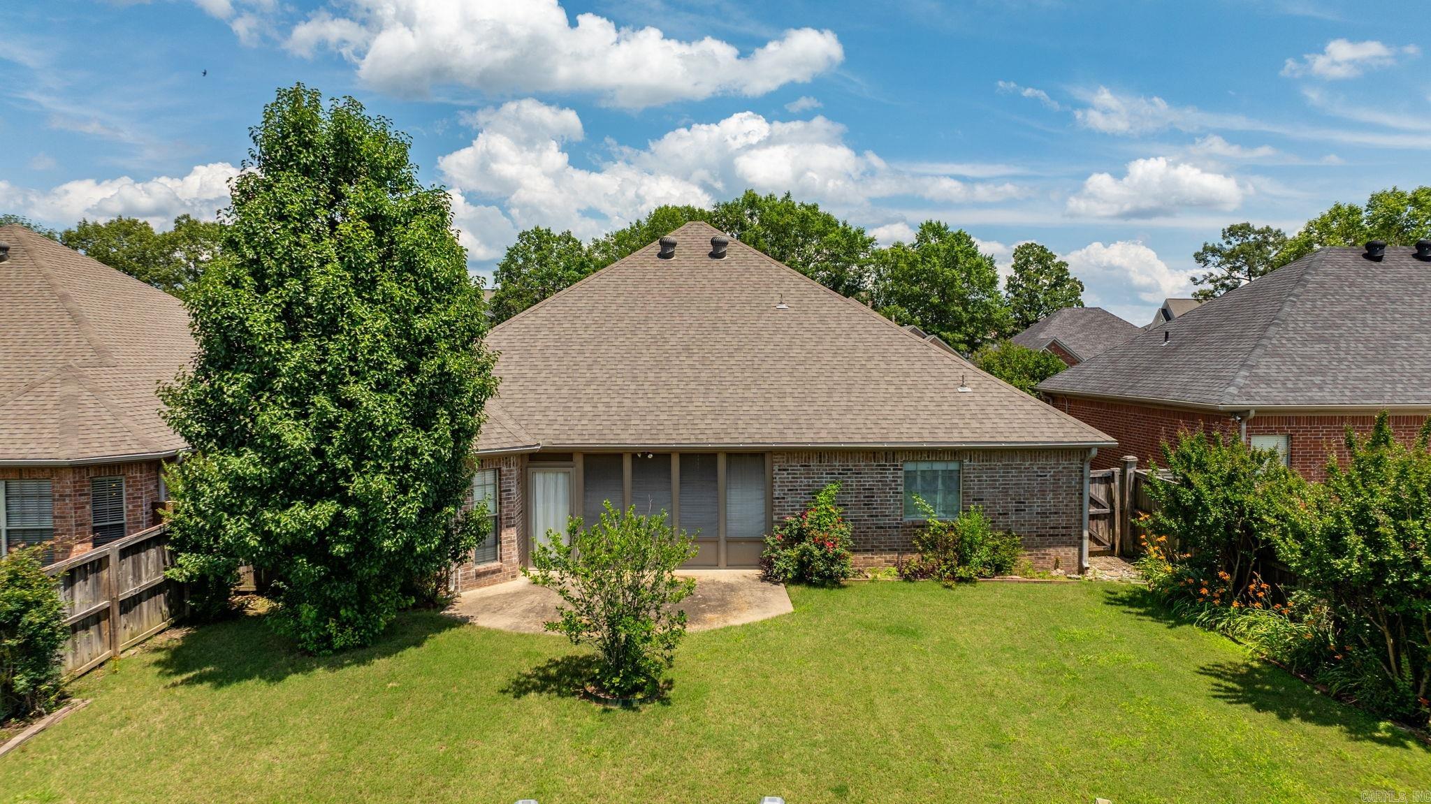 COUNTRY CLUB OF ARK THE - Residential