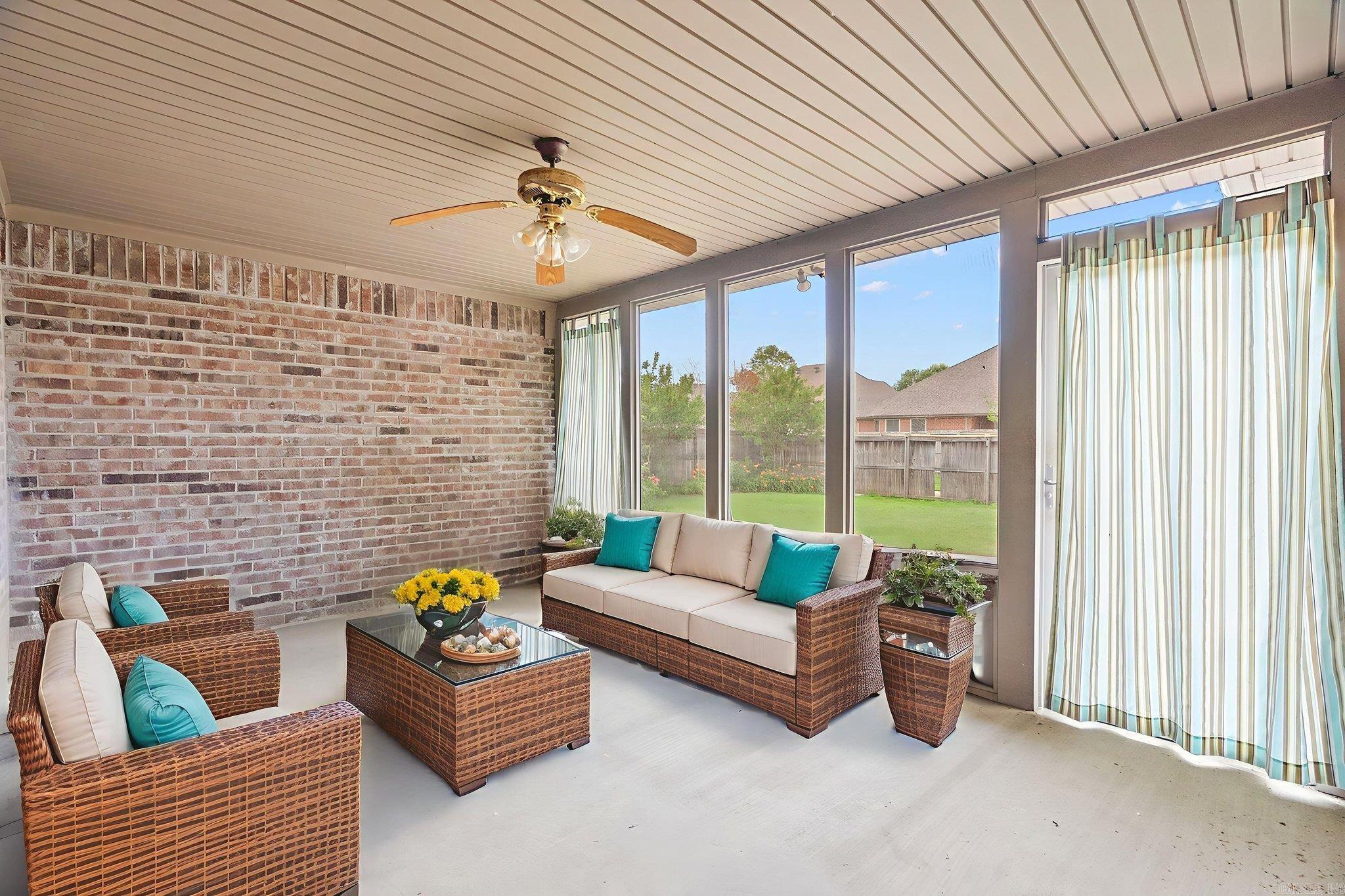 COUNTRY CLUB OF ARK THE - Residential