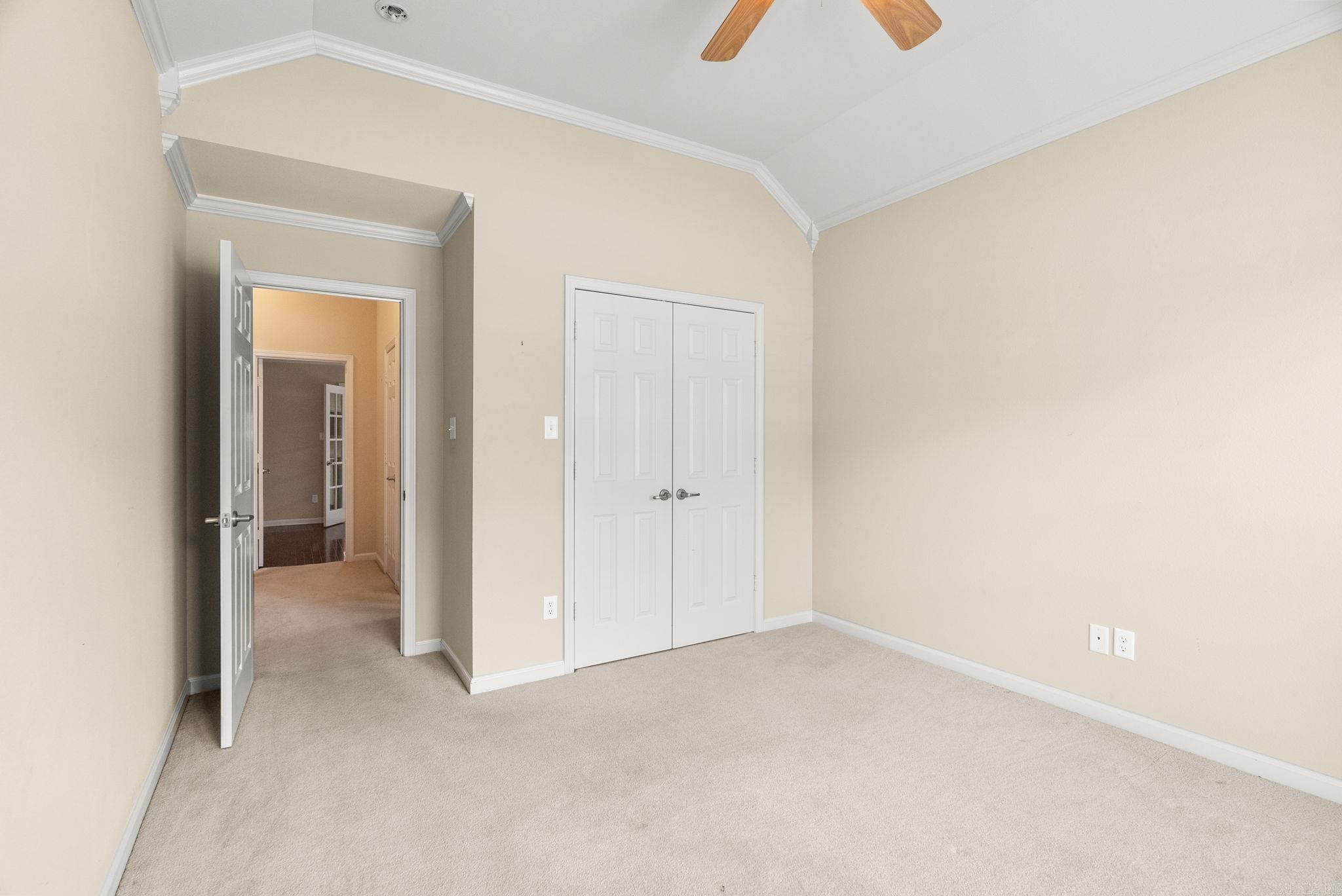 COUNTRY CLUB OF ARK THE - Residential