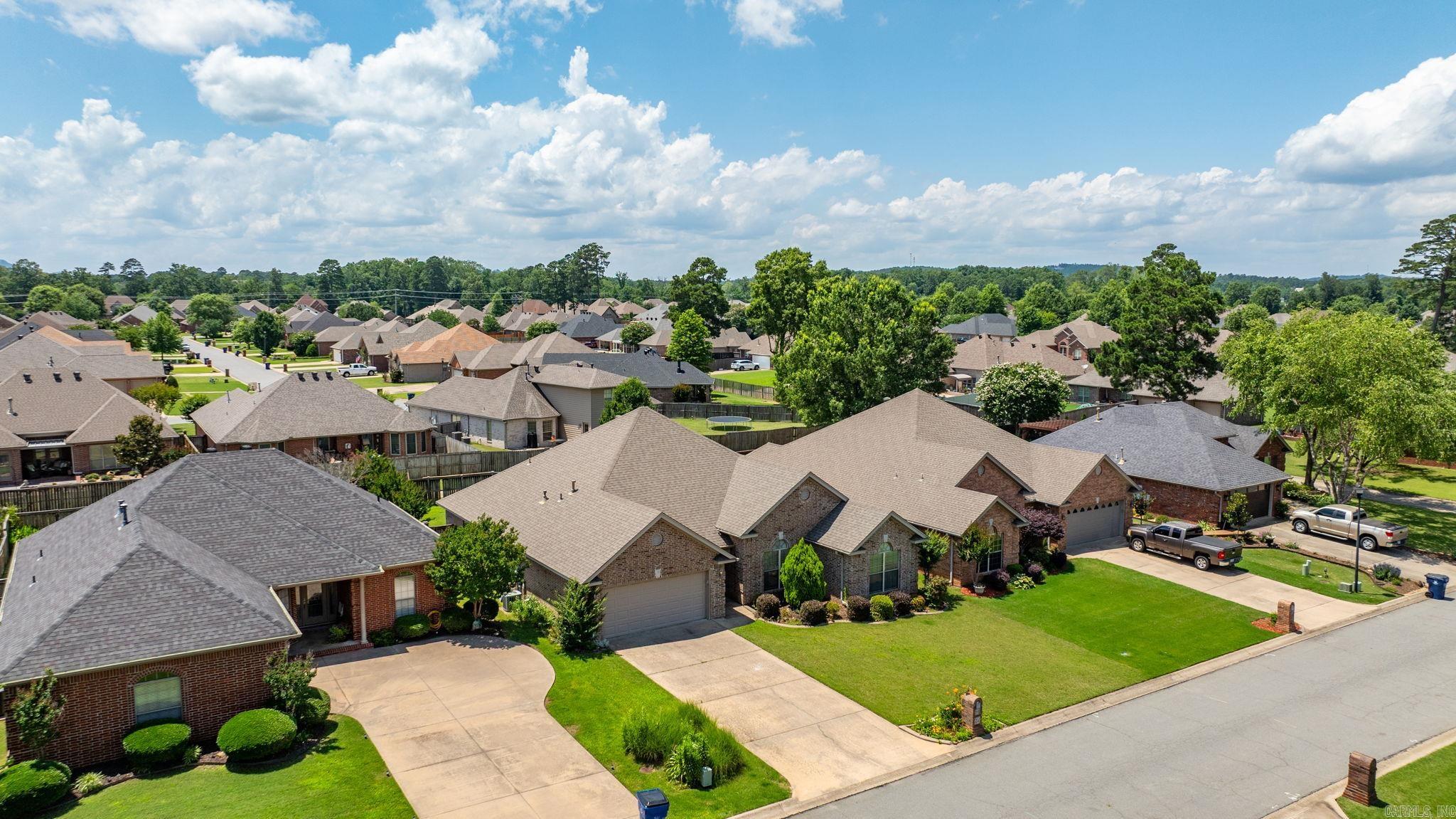 COUNTRY CLUB OF ARK THE - Residential